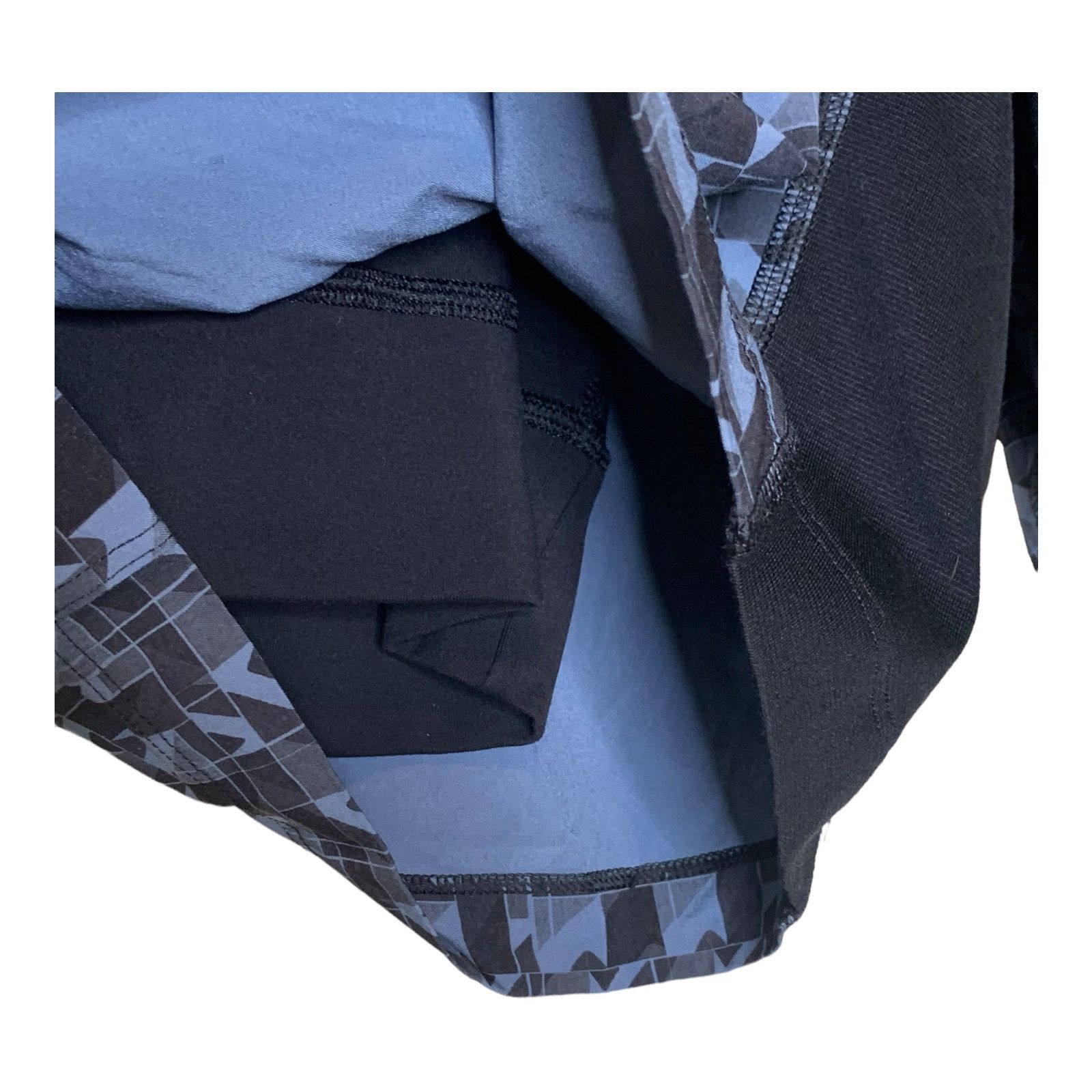 Lululemon Lululemon geometric print training pull on shorts size M Size US 36 / EU 52 - 5 Thumbnail