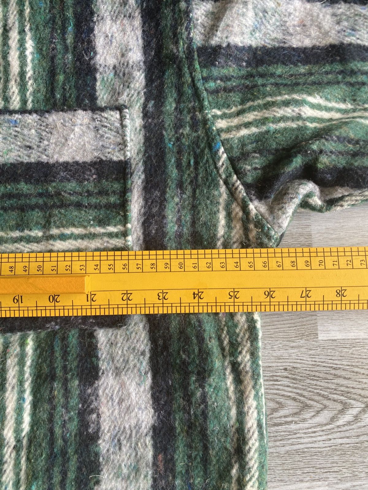 Japanese Brand Vintage Flannel Wood Button Size US L / EU 52-54 / 3 - 15 Thumbnail