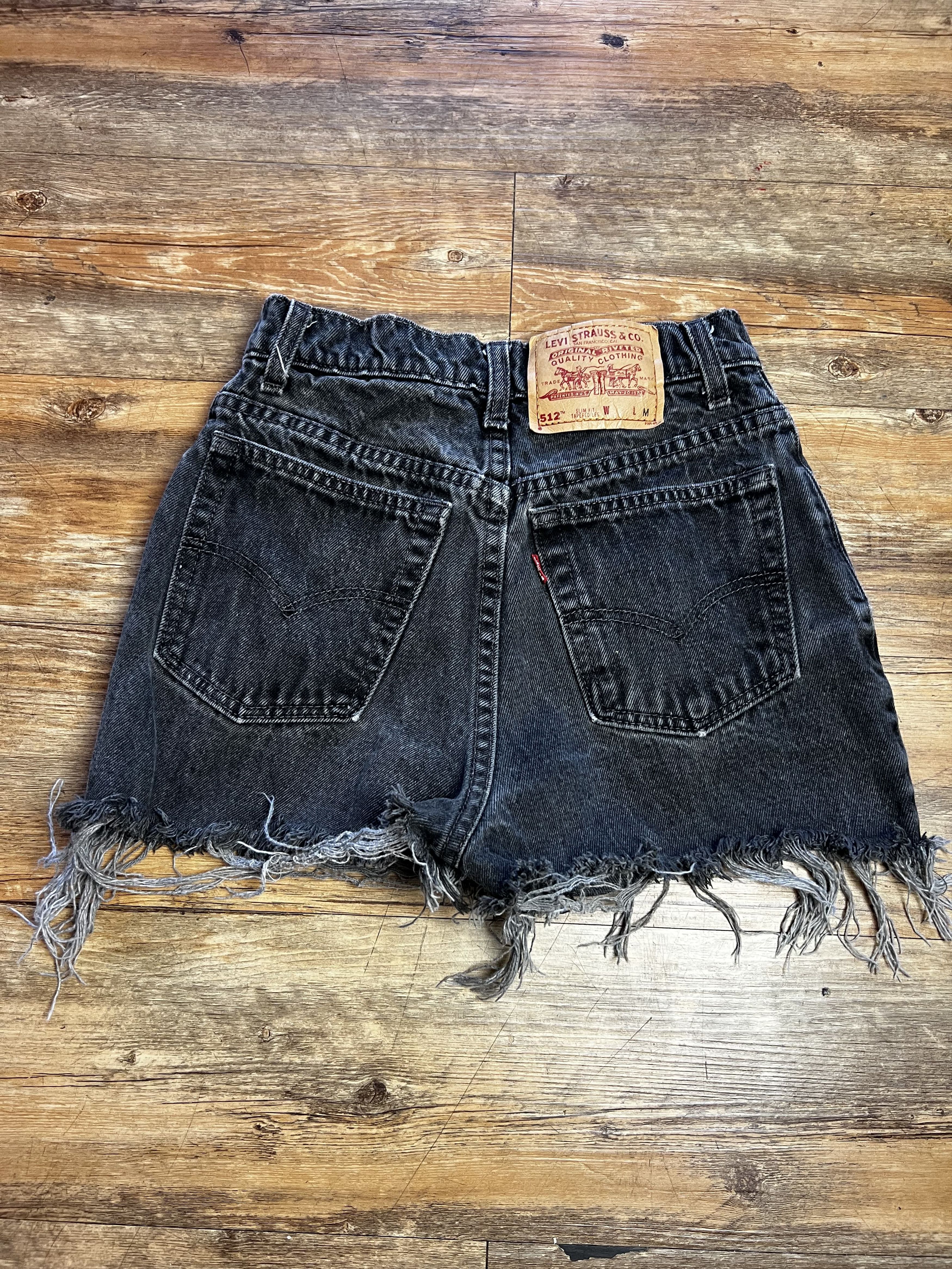 Levi's Vintage Levi's 512 Black Slim Fit Cut Off Denim Jean Shorts Size 24" / US 00 / IT 34 - 7 Thumbnail