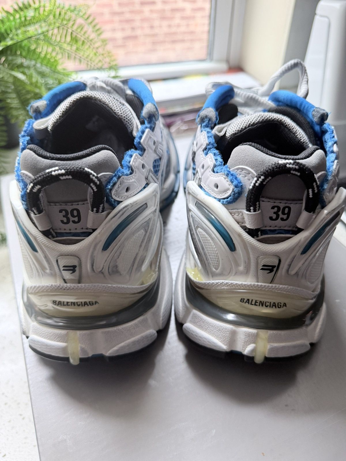 Balenciaga Balenciaga Runner Blue White Grey Black women Sneakers Size US 9 / IT 39 - 6 Thumbnail