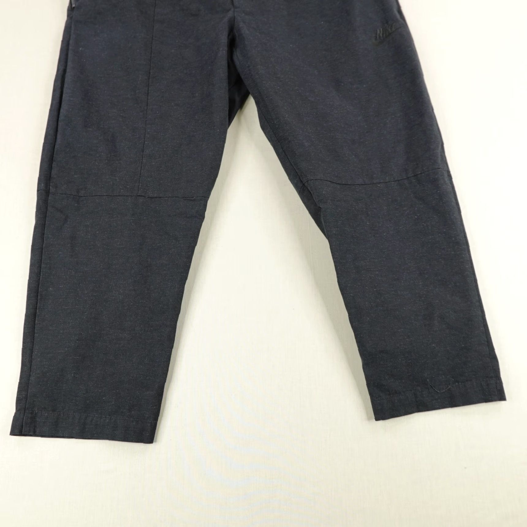Nike Nike Pants Mens 42 Black Chino Straight Leg Trousers Flat Front Drawstring Zip Nike Logo Casual Workwear 90s (if applicable) Mens Size US 42 / EU 58 - 3 Thumbnail