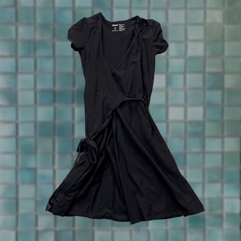 Vintage Pact Dress Womens Small Black Short Sleeve Fit And Flare Stretch Organic Wrap Size 28" / US 6 / IT 42 - 1 Thumbnail