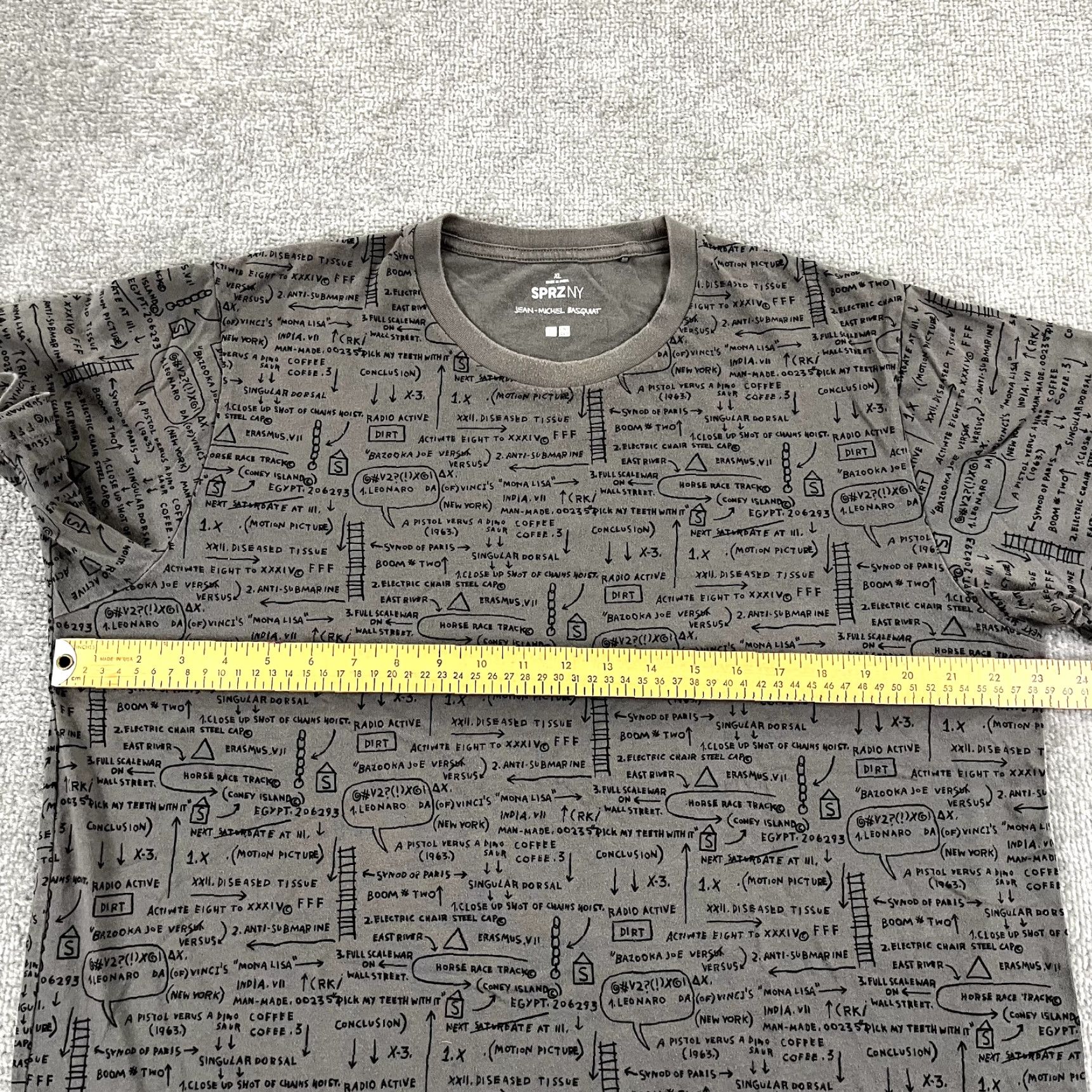 Uniqlo VINTAGE Uniqlo Men’s Short Sleeve T-Shirt XL Gray Jean Michel Basquiat Artist Graphic All Over 2010s Clothing Size US XL / EU 56 / 4 - 5 Thumbnail