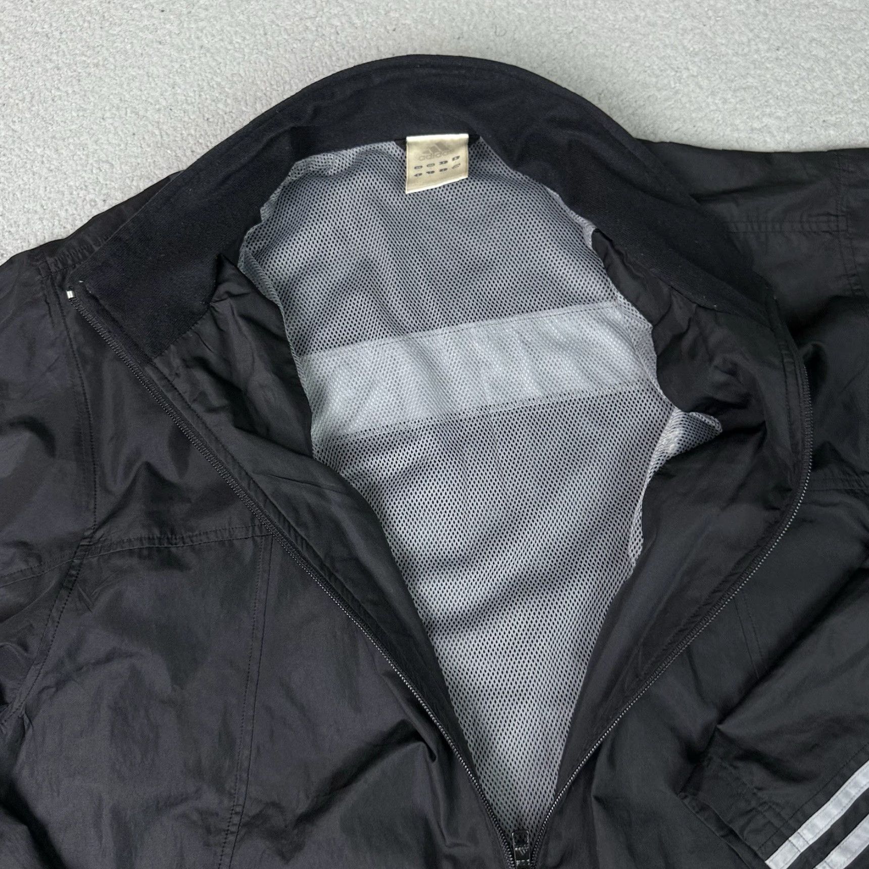 Adidas Adidas Jacket Mens L Black Essential Casual Workout 3 Stripes Track Full Zip Pockets All Seasons Size US L / EU 52-54 / 3 - 4 Thumbnail