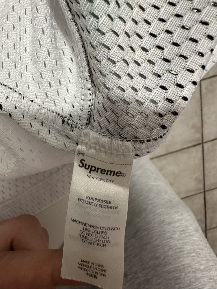 Supreme Supreme perfect season t-shirt Size US M / EU 48-50 / 2 - 4 Thumbnail