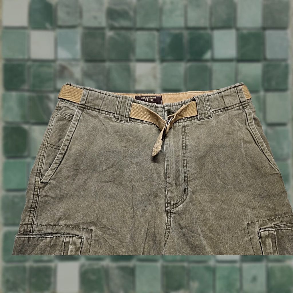 Abercrombie & Fitch VINTAGE Abercrombie & Fitch Cargo Shorts Mens 30 Green Belt Included Cargo Shorts 30 in Waist 23 in Out Side Leg Mens Size US 30 / EU 46 - 1 Thumbnail