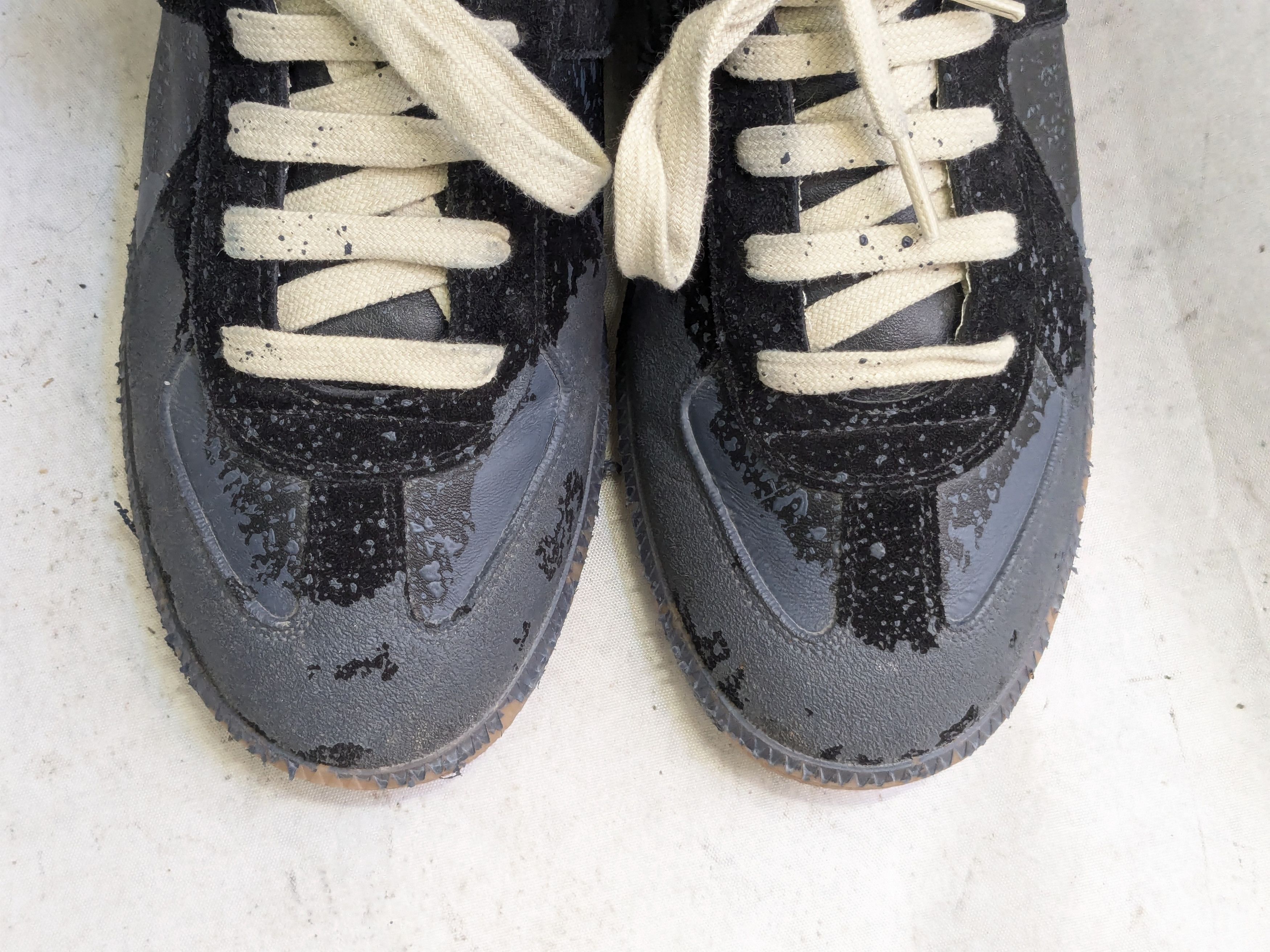 Maison Margiela Maison Margiela black pewter paint sneaker paint 9 42 Size US 9 / EU 42 - 4 Thumbnail
