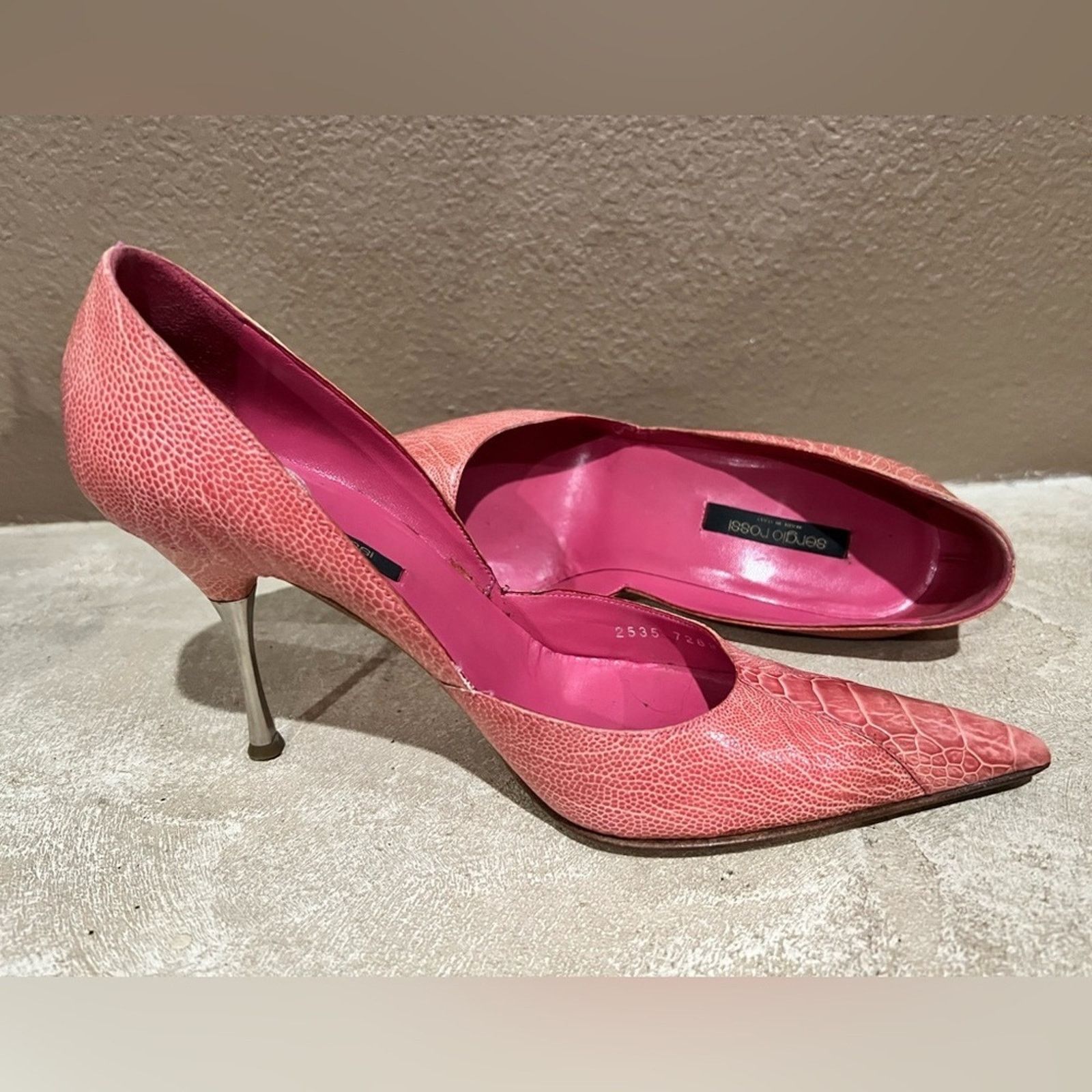 Sergio Rossi Sergio Rossi Stingray Snake Pink Steel Heel Pump 39 US 8.5 Size US 8.5 / IT 38.5 - 14 Thumbnail