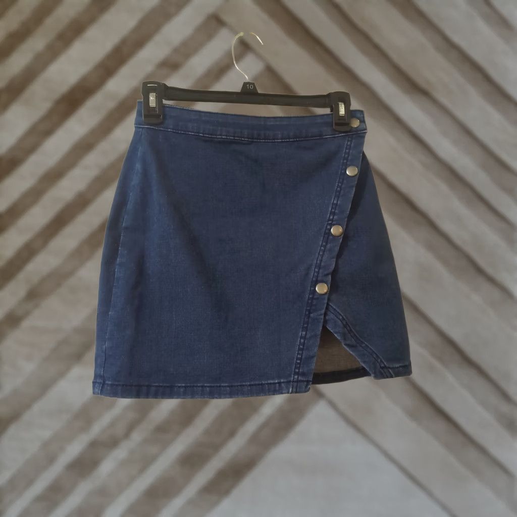 Vintage We The Free Clubhouse Blue Denim Stretch Mini Skirt Snap Front Womens Size 0 Size 25" / US 0 / IT 36 - 1 Thumbnail