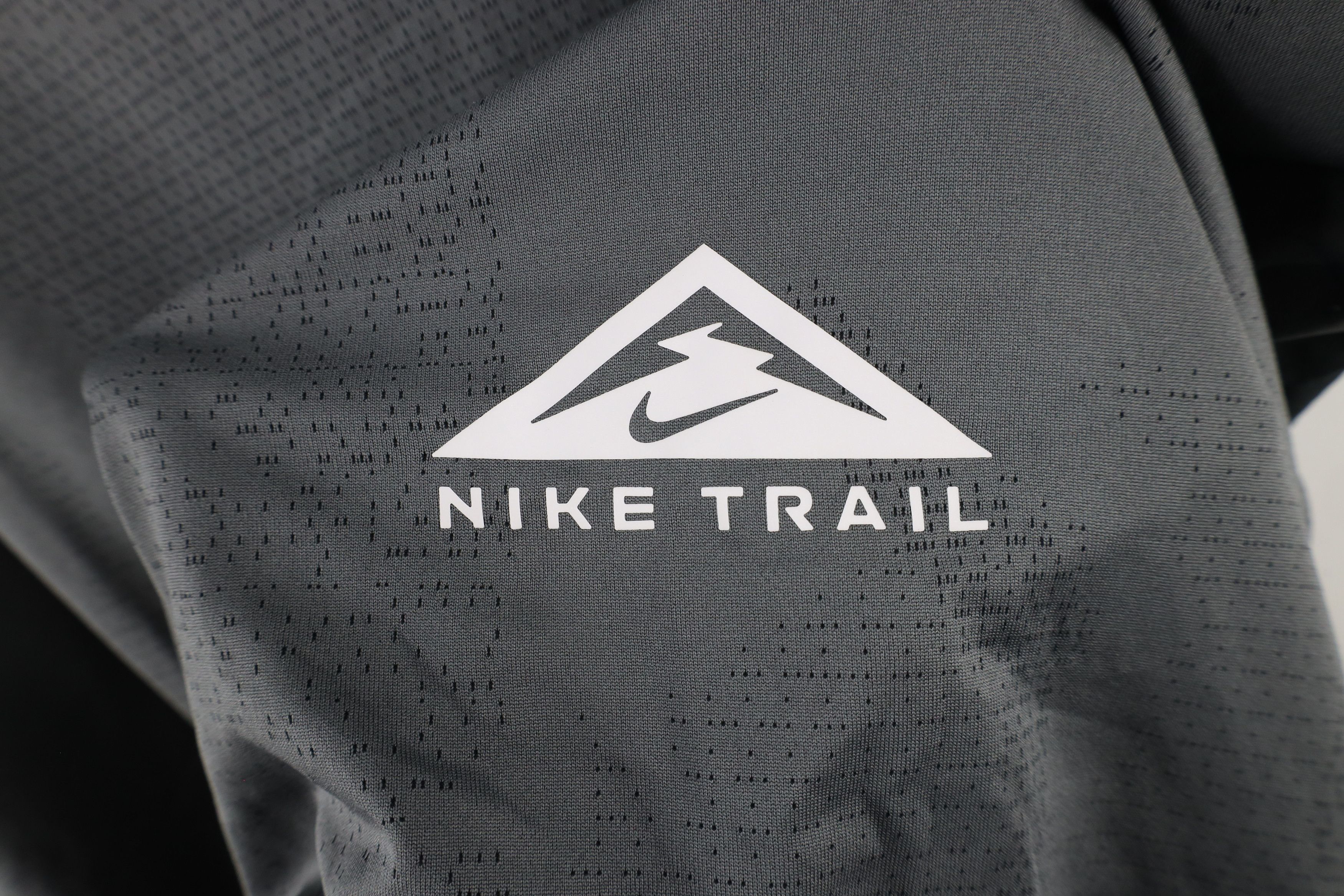 Nike × Vintage Nike Trail Mini Swoosh Vented Knit Running T-Shirt Gray Size US M / EU 48-50 / 2 - 4 Thumbnail