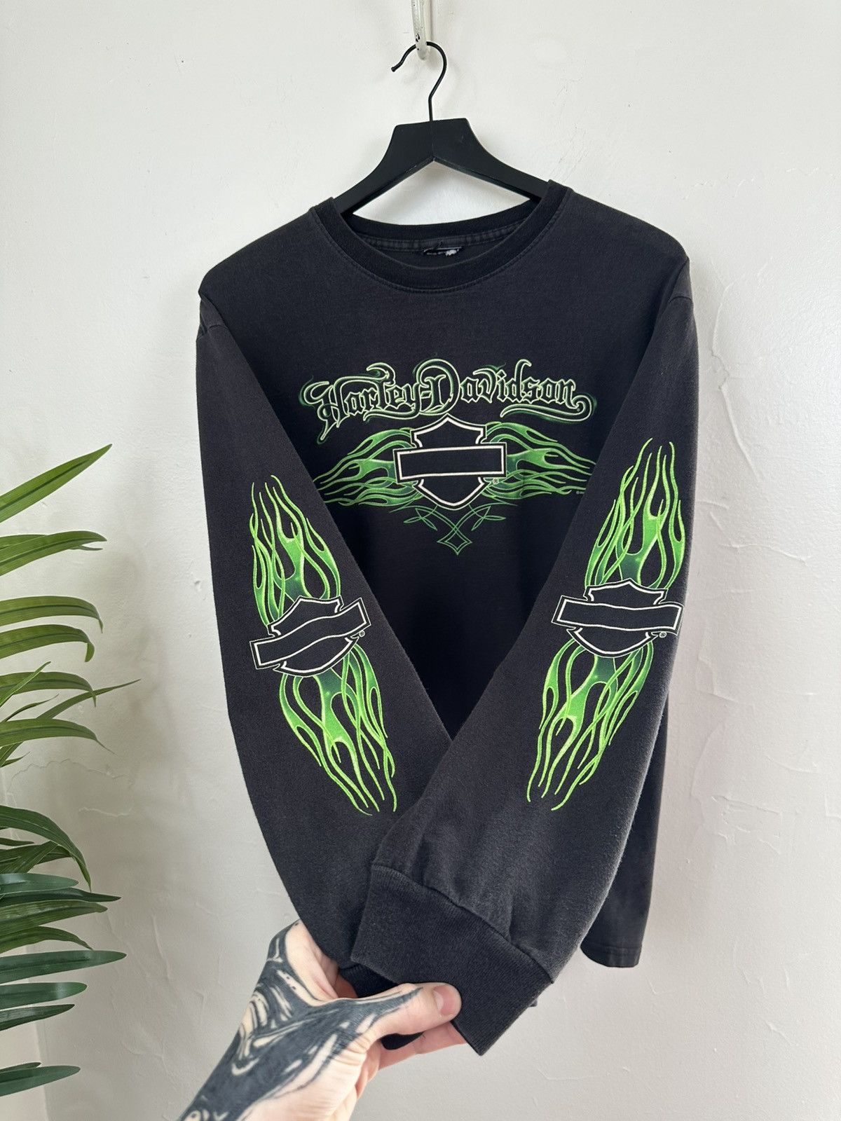 (M) CRAZY GREEN FLAMES Harley Davidson Longsleeve Tee