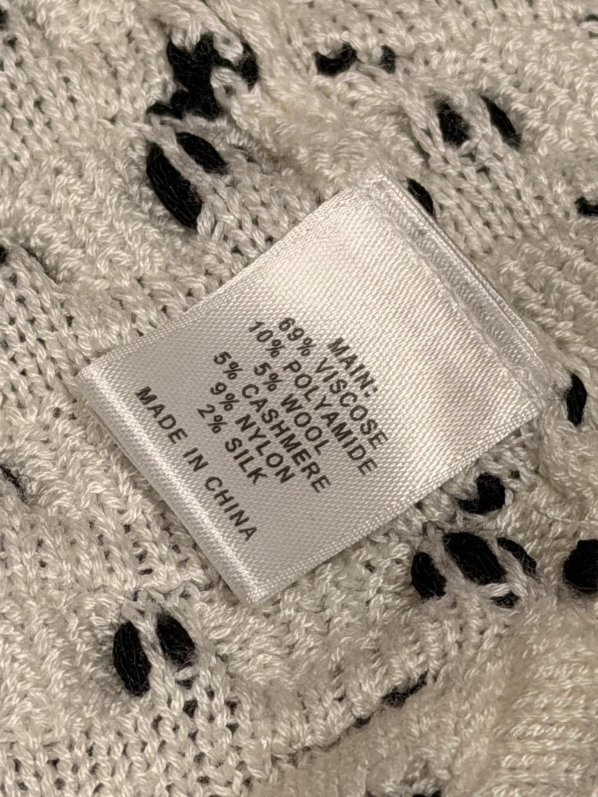 St. John St. John Black and White Knit Cardigan Sweater Size ONE SIZE - 4 Thumbnail