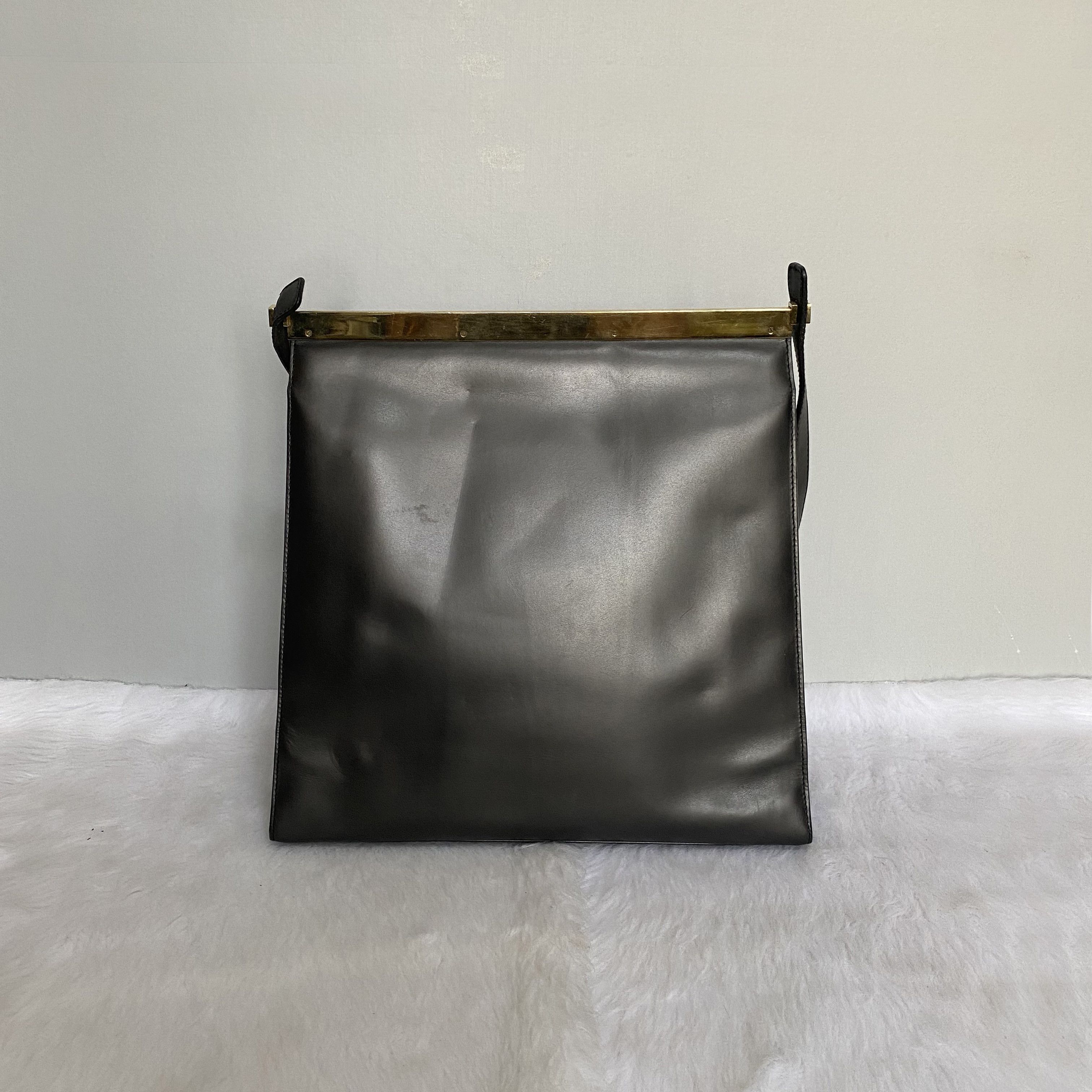 Gucci × Vintage GUCCI Vintage Black Flap Leather Shoulder Bag Size ONE SIZE - 4 Thumbnail