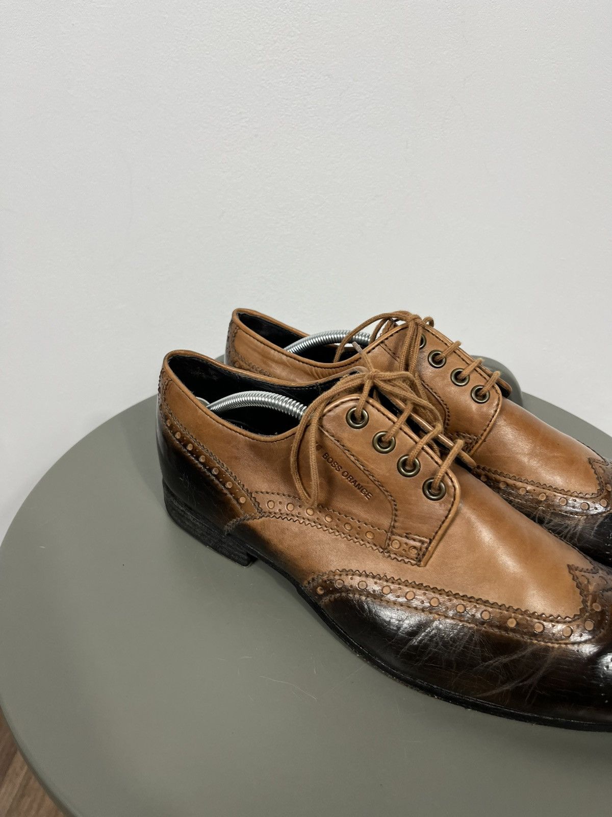 Hugo Boss BOSS Orange Leather Brogue Shoes Two Tone EU 40 Size US 6 / EU 39 - 2 Thumbnail