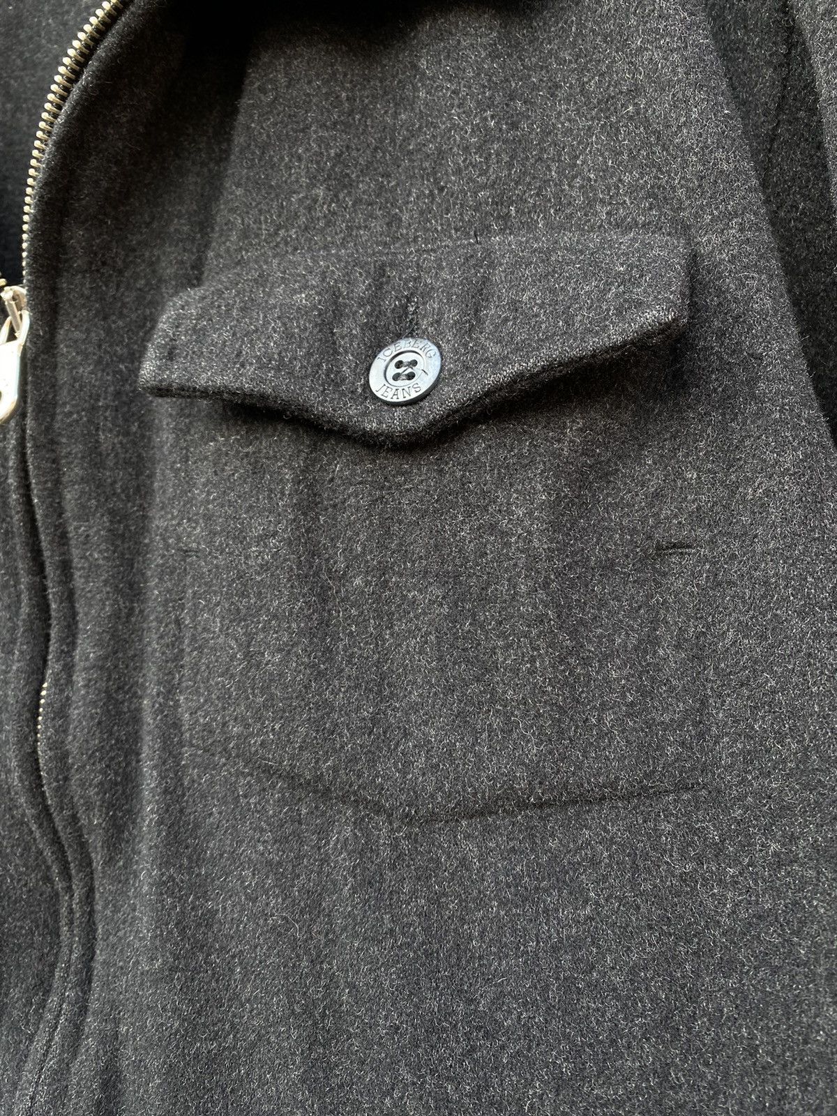 Iceberg Iceberg Vintage Cashmere/Wool jacket size 48 Size US M / EU 48-50 / 2 - 4 Thumbnail