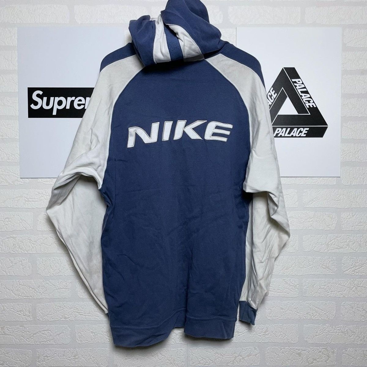 Nike Vintage Hoodie Nike Boxy Logo Distressed 90s Drill Baggy Fit Size US L / EU 52-54 / 3 - 2 Thumbnail