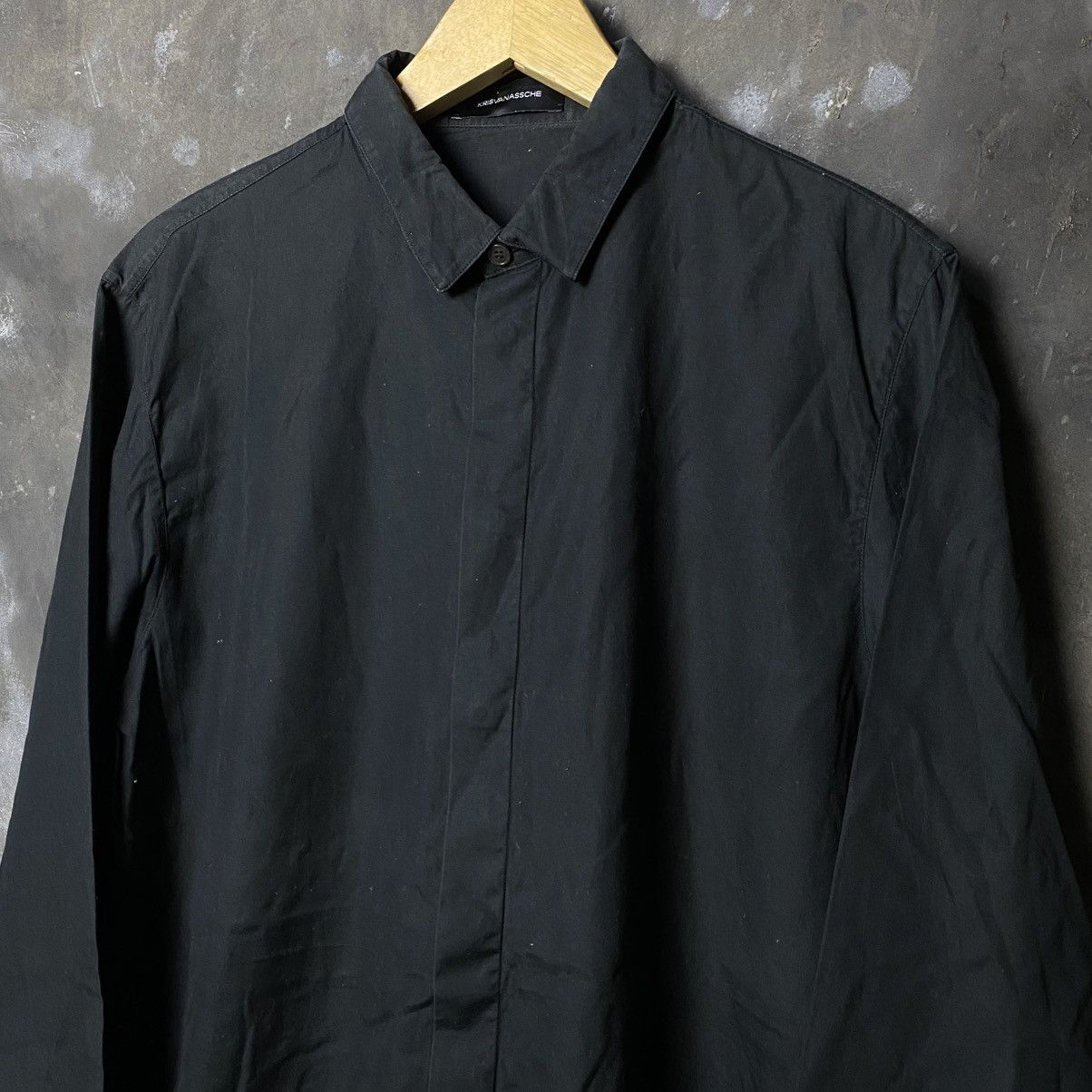 Kris Van Assche Kris van assche true black hidden button shirt l/s Size US M / EU 48-50 / 2 - 5 Thumbnail