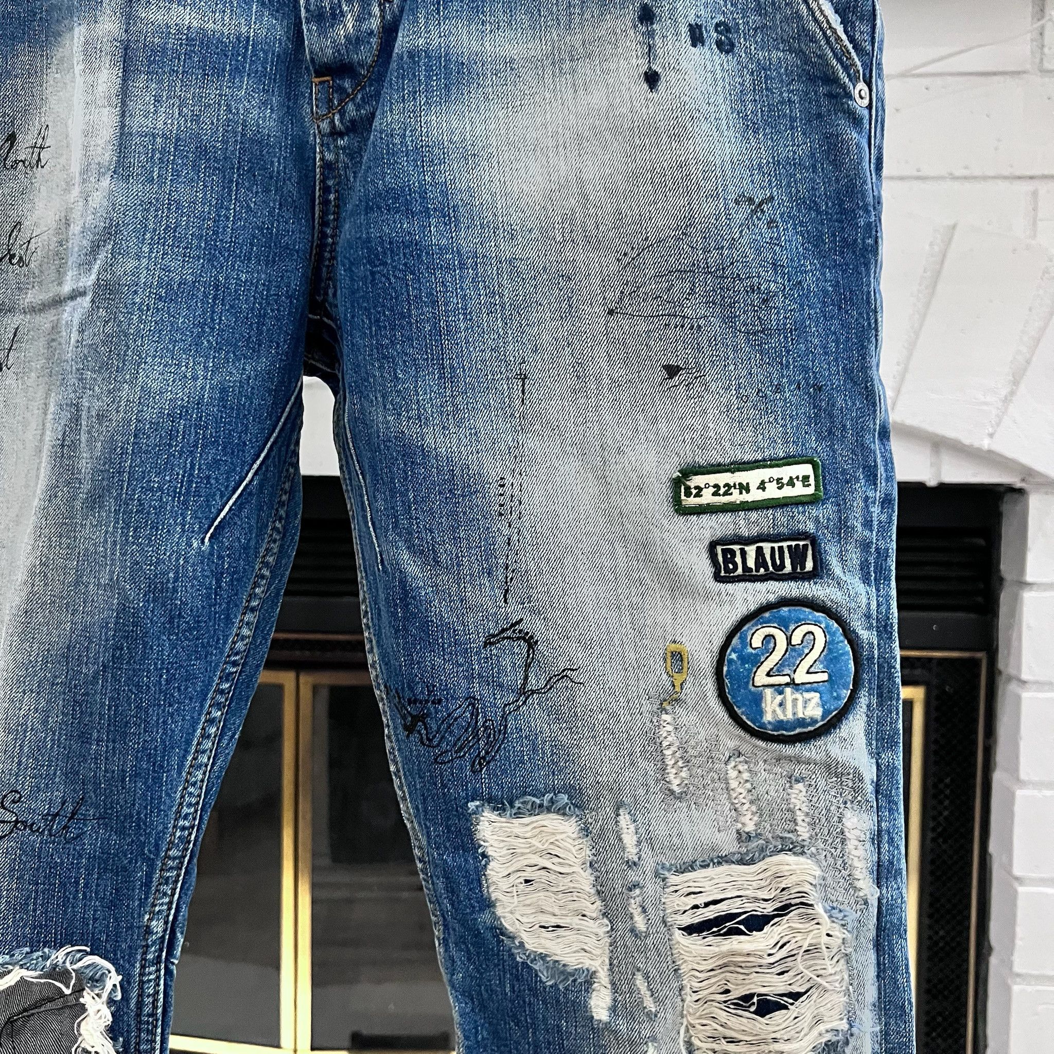 Scotch & Soda Scotch & Soda Blue Distressed Ripped Patches Painted Jeans Size US 32 / EU 48 - 3 Thumbnail
