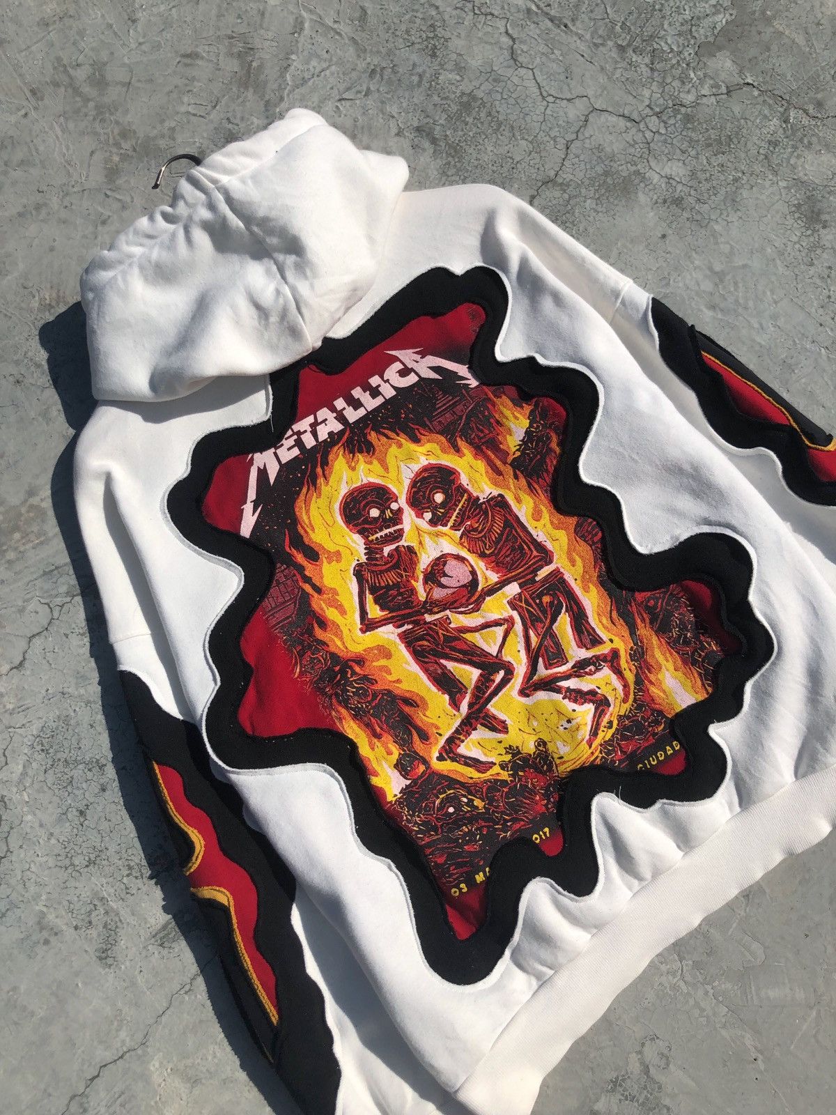 Designer × Japanese Brand × Vintage REWORKED METALLICA SKELETON HOODIE Size US L / EU 52-54 / 3 - 6 Thumbnail