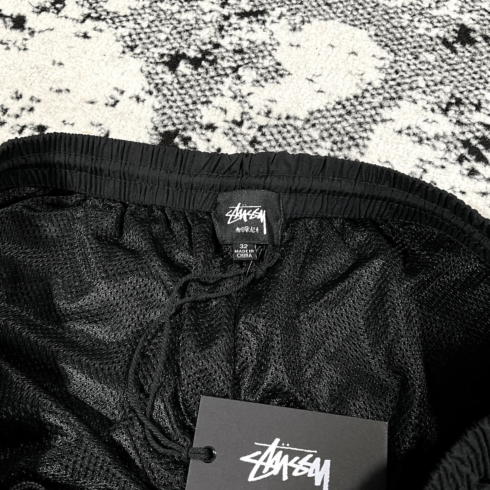 Stussy STUSSY CURLY S BEACH SHORTS IN SIZE 32 Size US 32 / EU 48 - 4 Thumbnail
