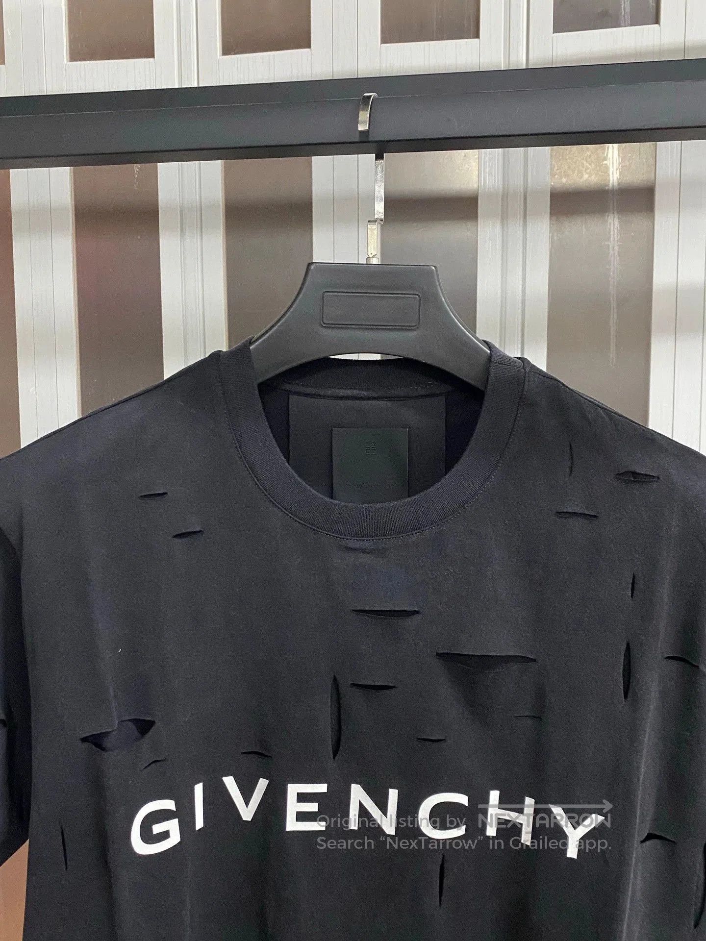 Givenchy givenchy black distressed oversized t-shirt. Size US XXS / EU 40 - 2 Thumbnail
