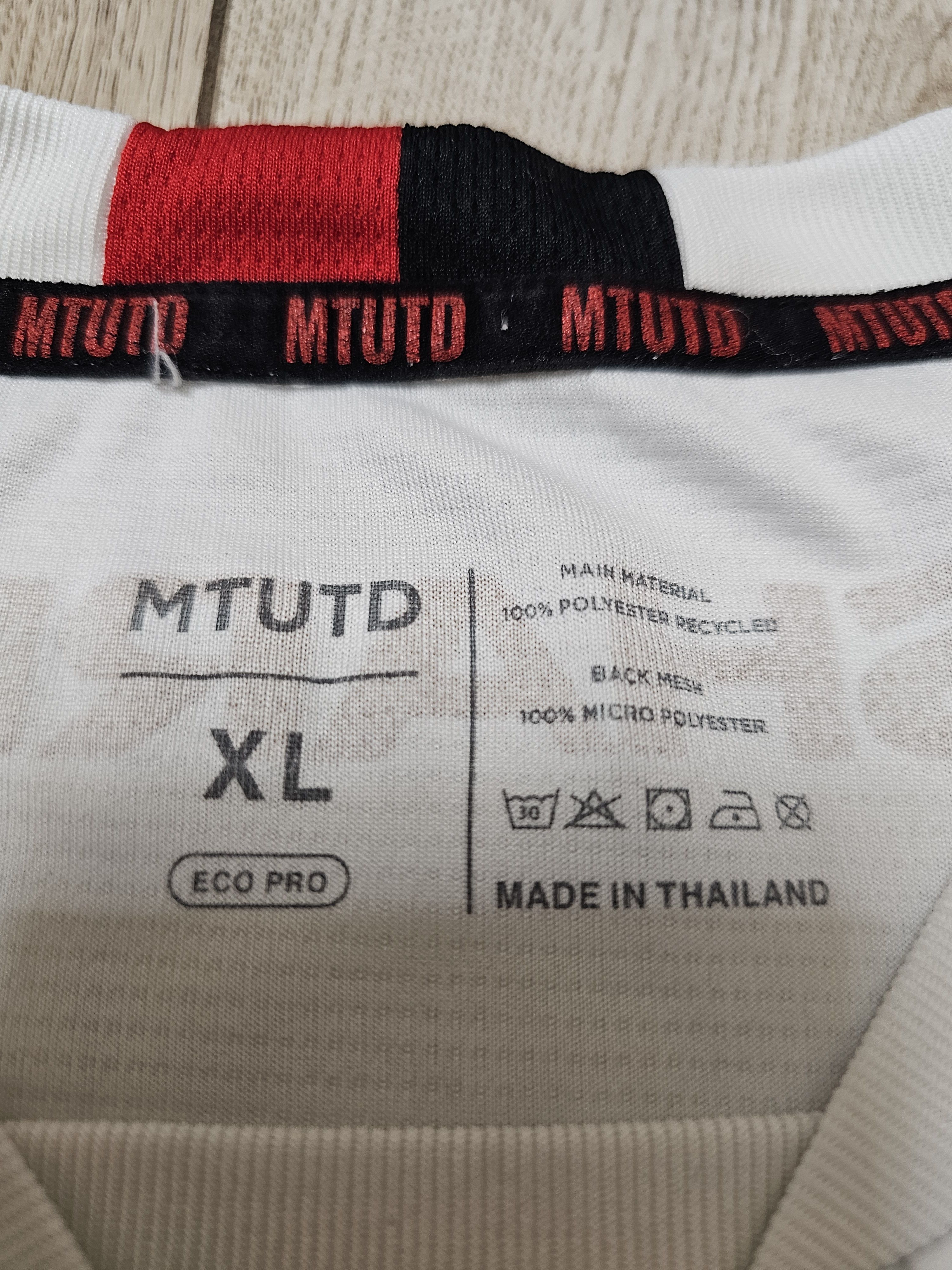 Other MUANGTHONG UNITED 2020 FOOTBALL SHIRT THAILAND SOCCER JERSEY Size US XL / EU 56 / 4 - 10 Thumbnail