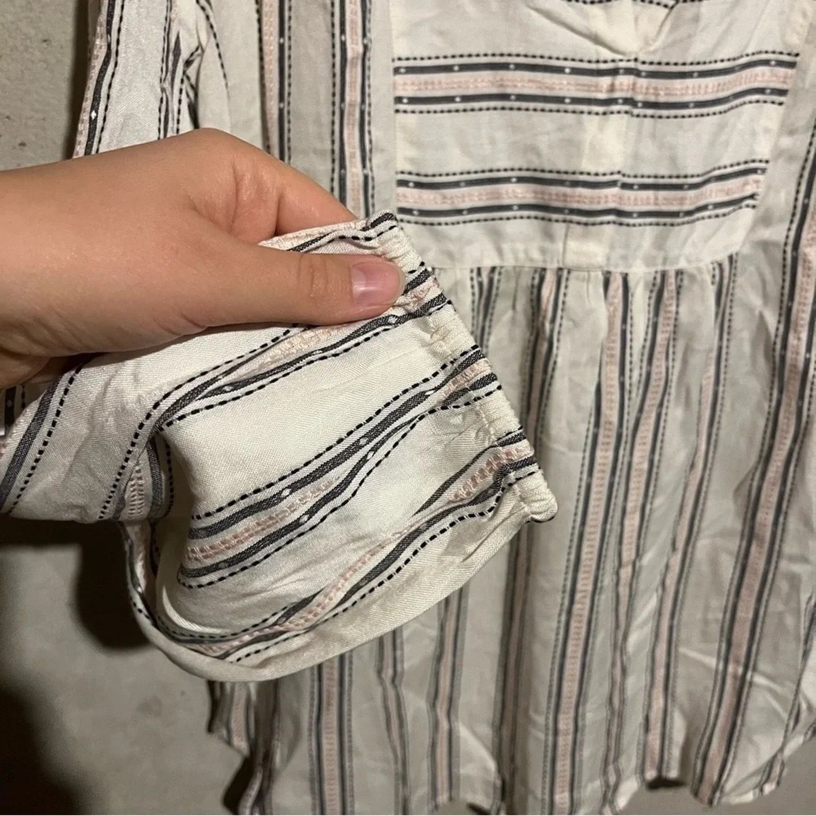 Loft LOFT Blouse NWT Medium White Striped Rayon V Neck Size M / US 6-8 / IT 42-44 - 5 Thumbnail