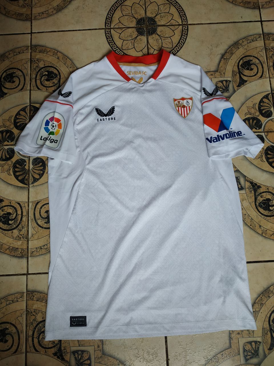 Castore Castore x Sevilla FC 2023/24 Home Jersey Blokeecore Size US M / EU 48-50 / 2 - 1 Thumbnail