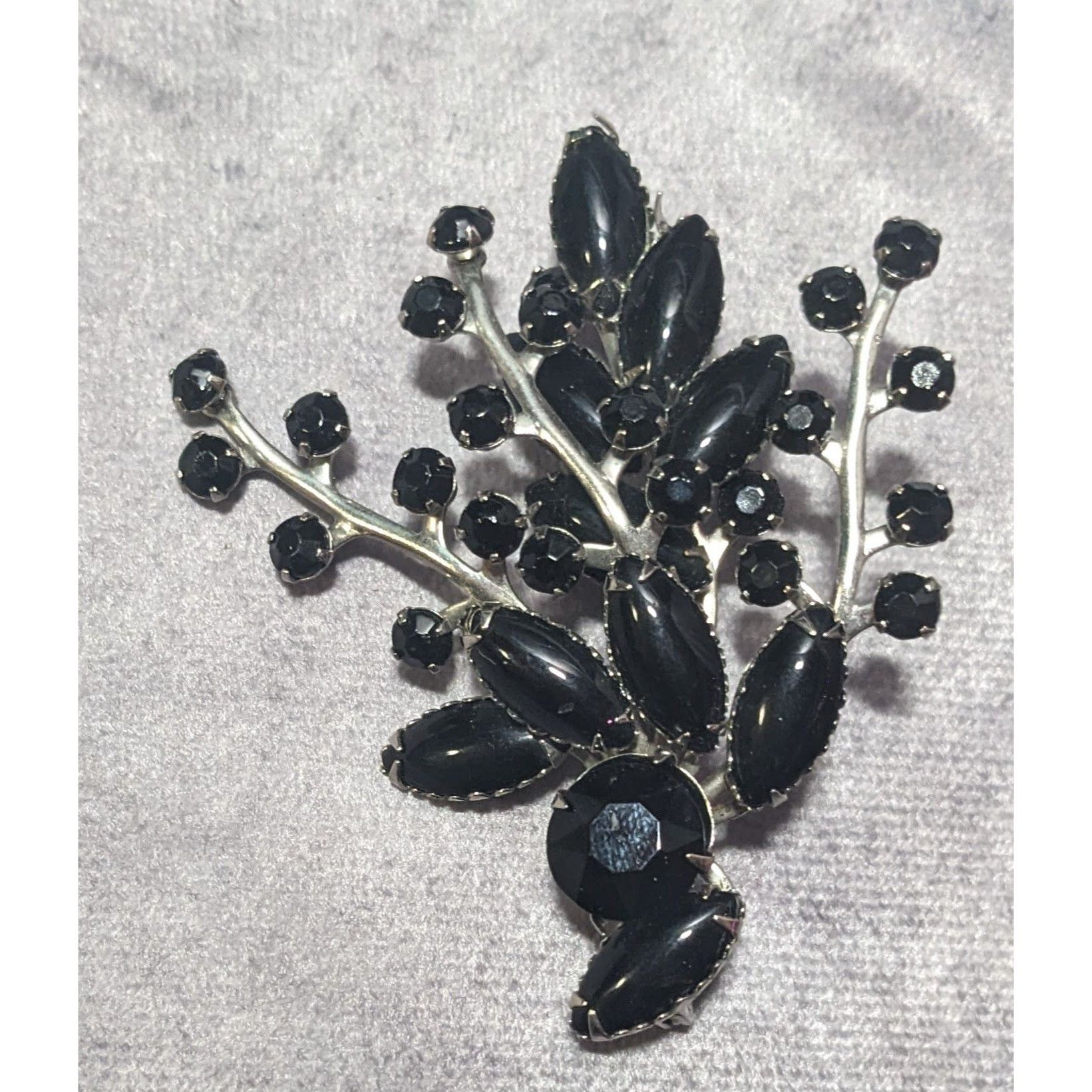 Other Vintage Floral Spray Black Gemmed Gothic Brooch Size ONE SIZE - 2 Thumbnail