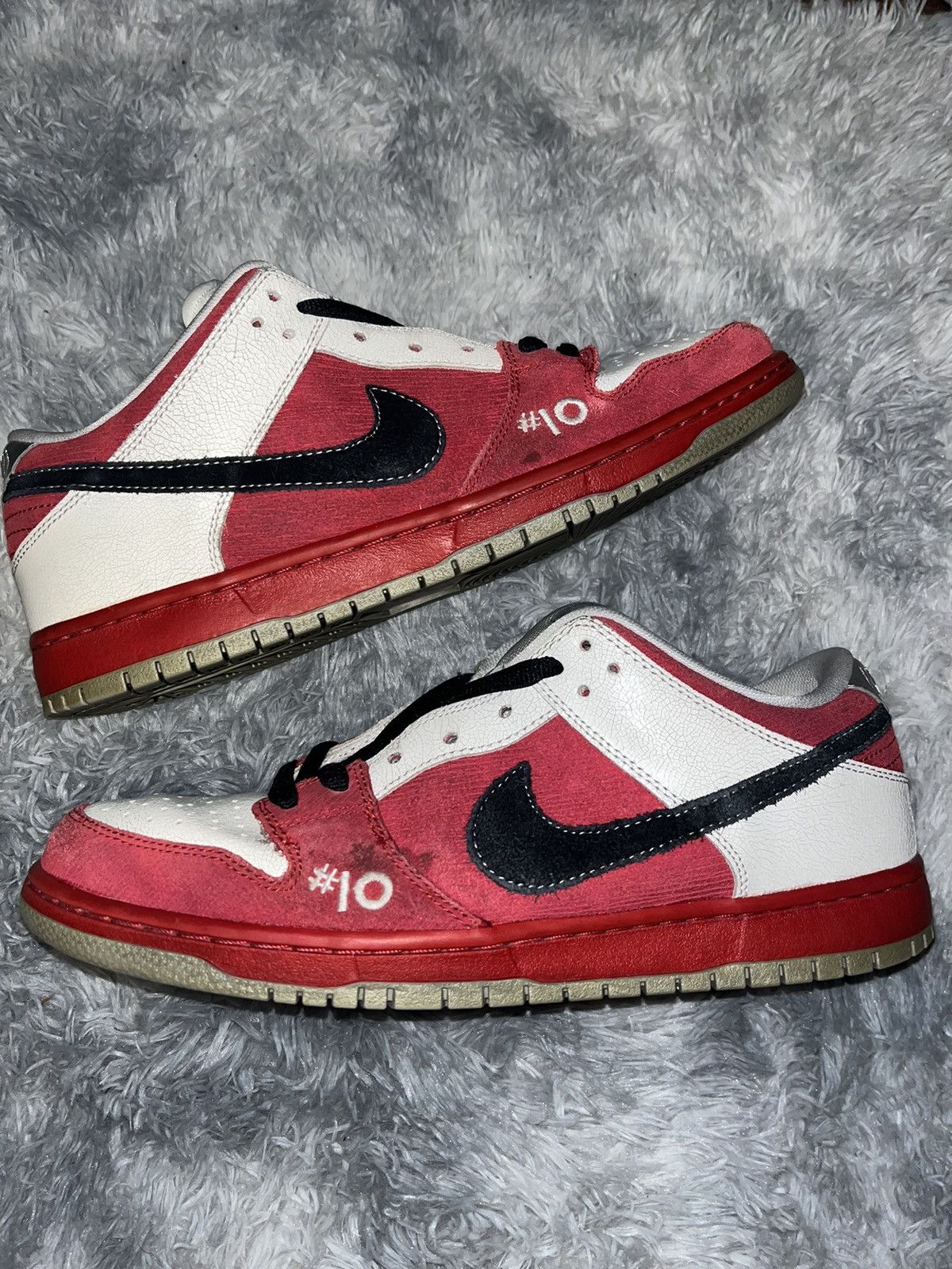 image of Nike Sb Low Premium Roller Derby 2011 Shoes in Varsity Red, Men's