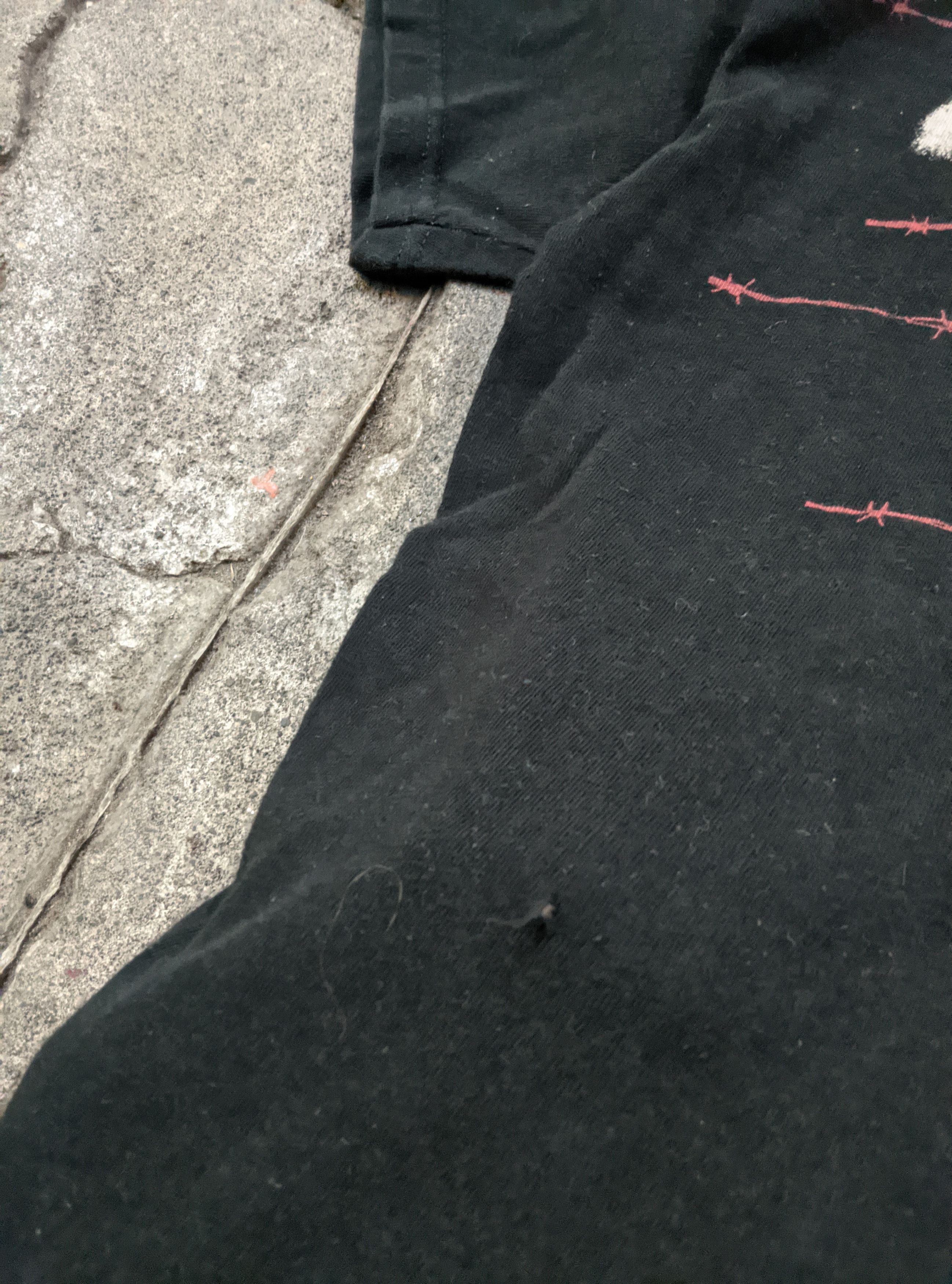 Vintage Vintage 2000s resident evil zombie kill zone Game t shirt Size US S / EU 44-46 / 1 - 4 Thumbnail