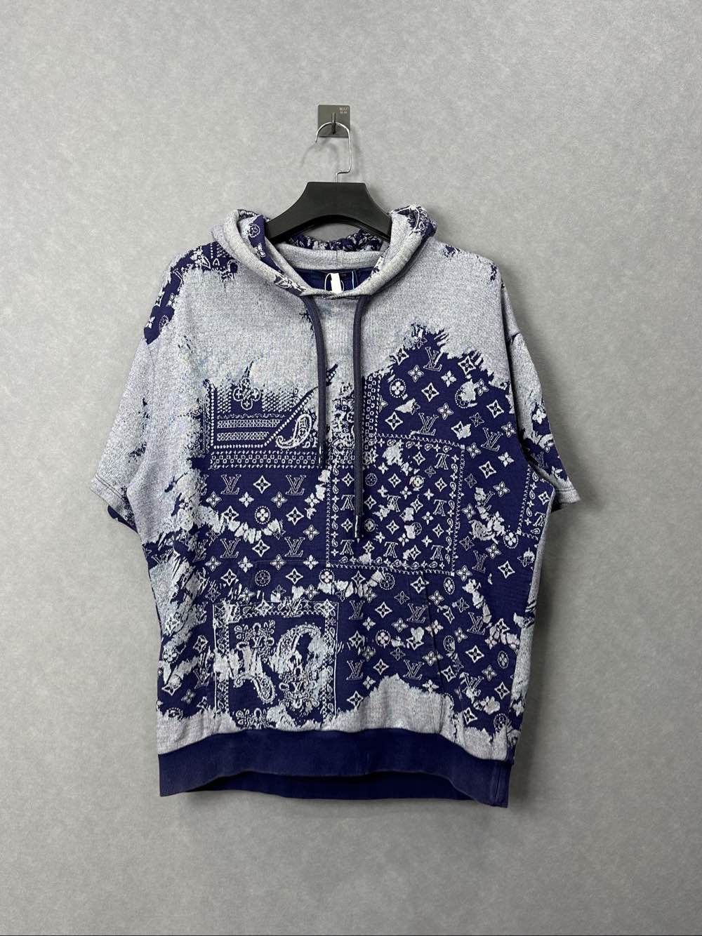 Louis Vuitton Louis Vuitton Bandana Monogram Short Sleeve Hoodie XXL Size US XXL / EU 58 / 5 - 1 Thumbnail