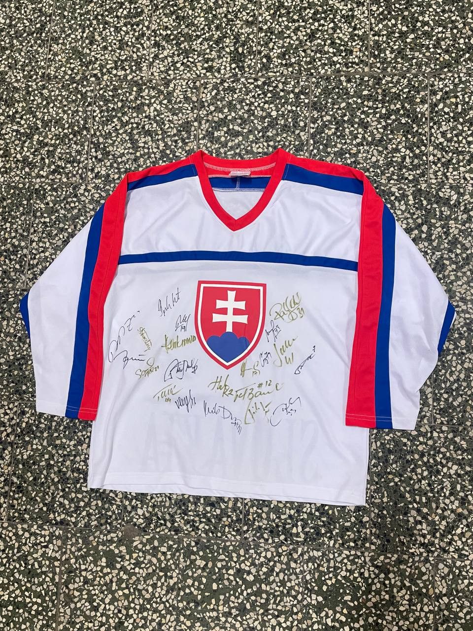 NHL Vintage Slovakia NHL hockey autographed national teamjersey Size US XL / EU 56 / 4 - 2 Thumbnail