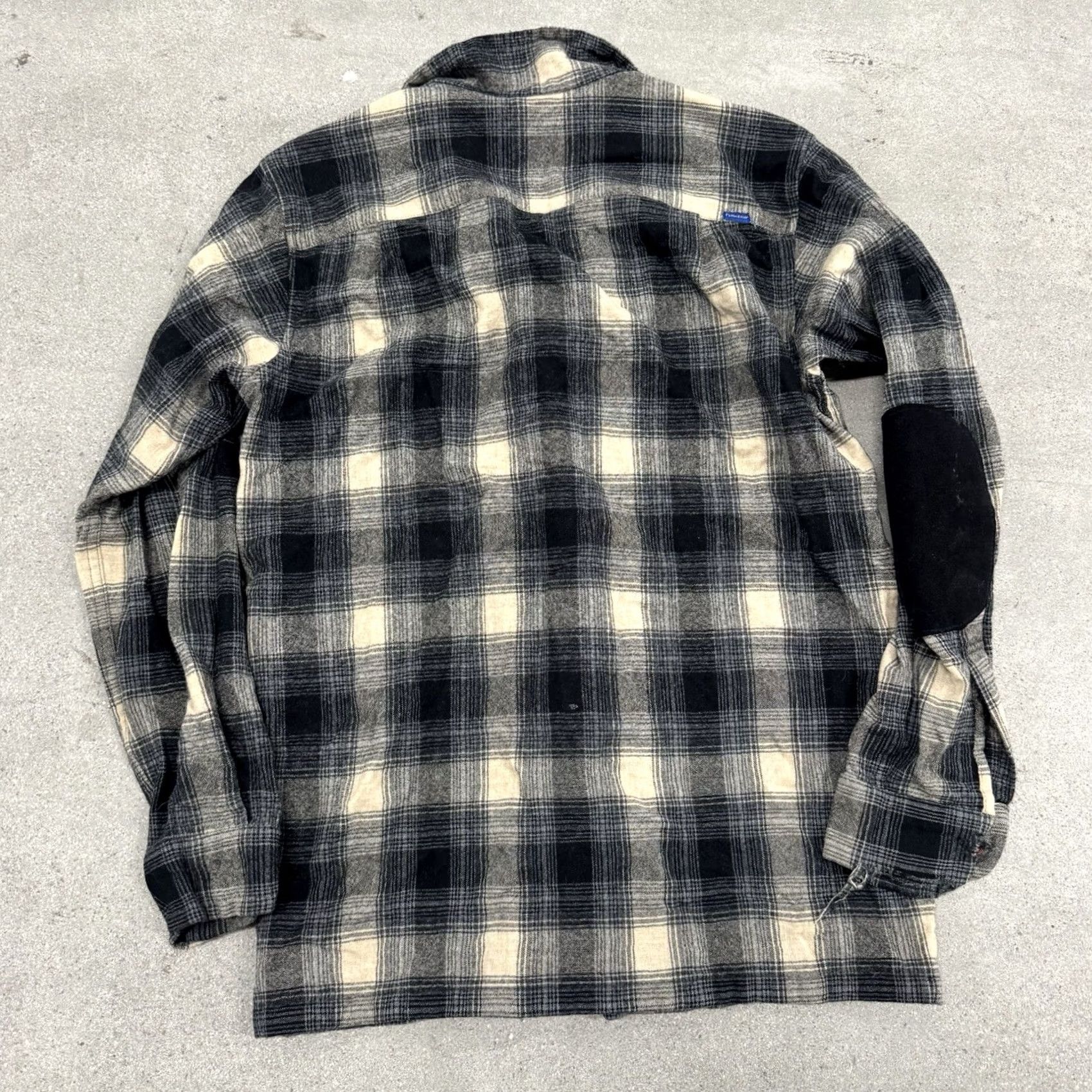 Pendleton Pendleton Board Shirt Men M Grey Loop Collar Pocket Vintage 1959 Vintage Plaid Wool Flannel Button-Up Size US M / EU 48-50 / 2 - 7 Thumbnail