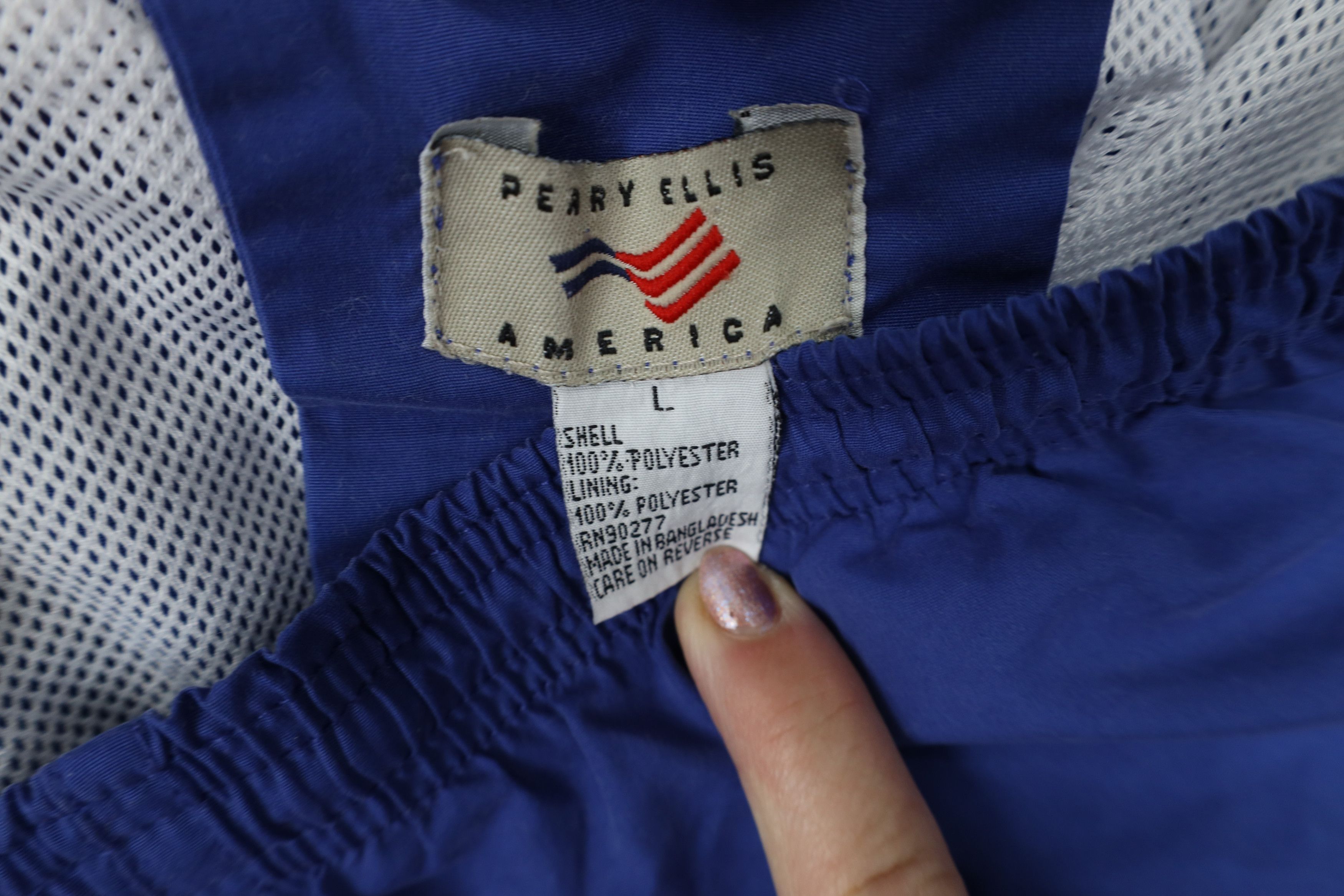 Vintage Vintage 90s Perry Ellis America Spell Lined Shorts Trunks Size US 34 / EU 50 - 8 Thumbnail