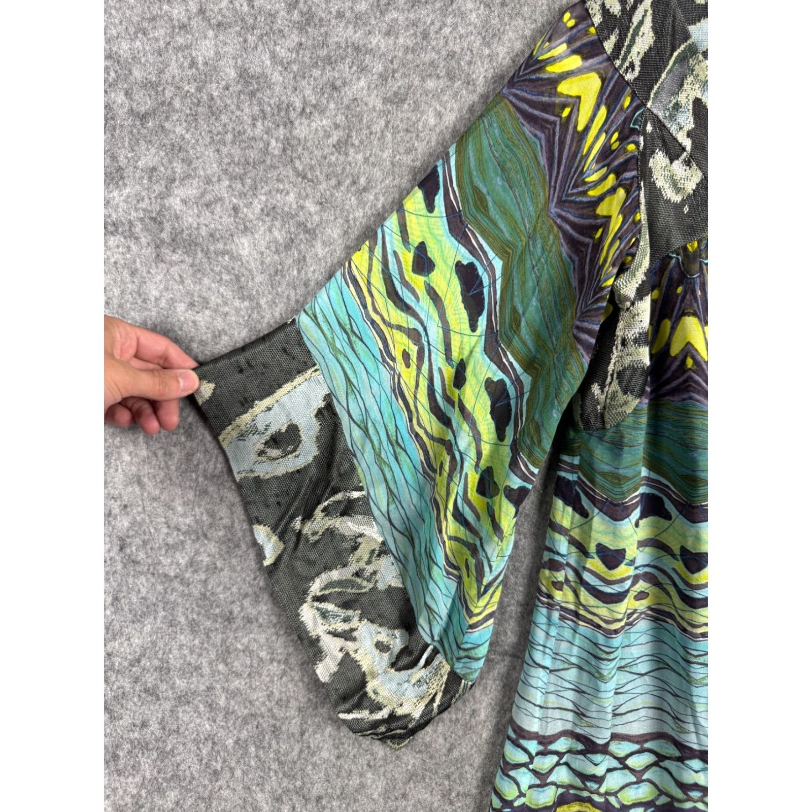 Diane von Furstenberg Diane von Furstenberg Silk Dress Women 4 Short Bell Sleeve Party/Cocktail Casual Multicolor Floral 3/4 Sleeve Button Neck Split Retro 4 Womens Size S / US 4 / IT 40 - 4 Thumbnail