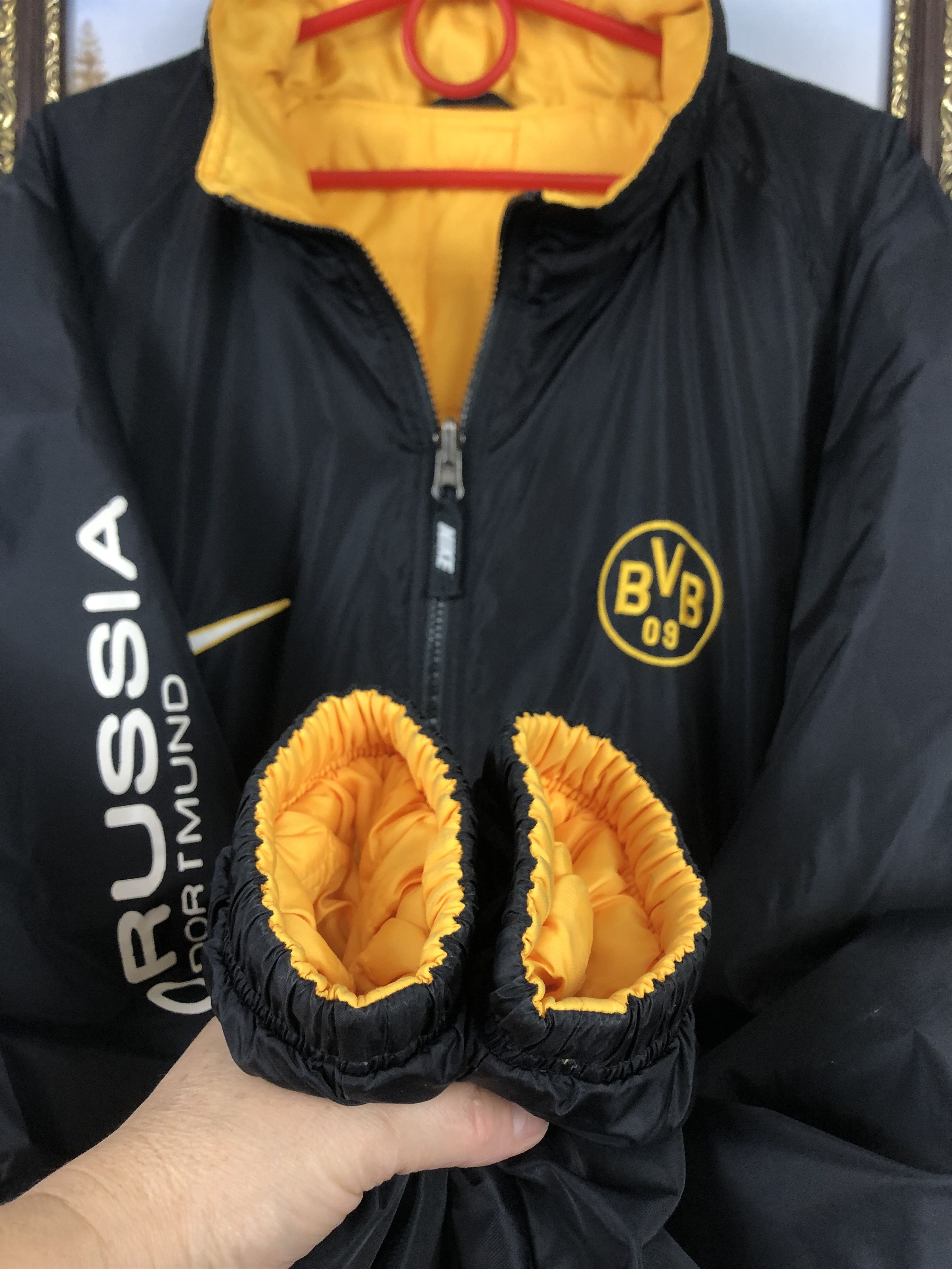 Nike Vintage Borussia Dortmund Football Warm Jacket Double Sided Size US XXL / EU 58 / 5 - 8 Thumbnail