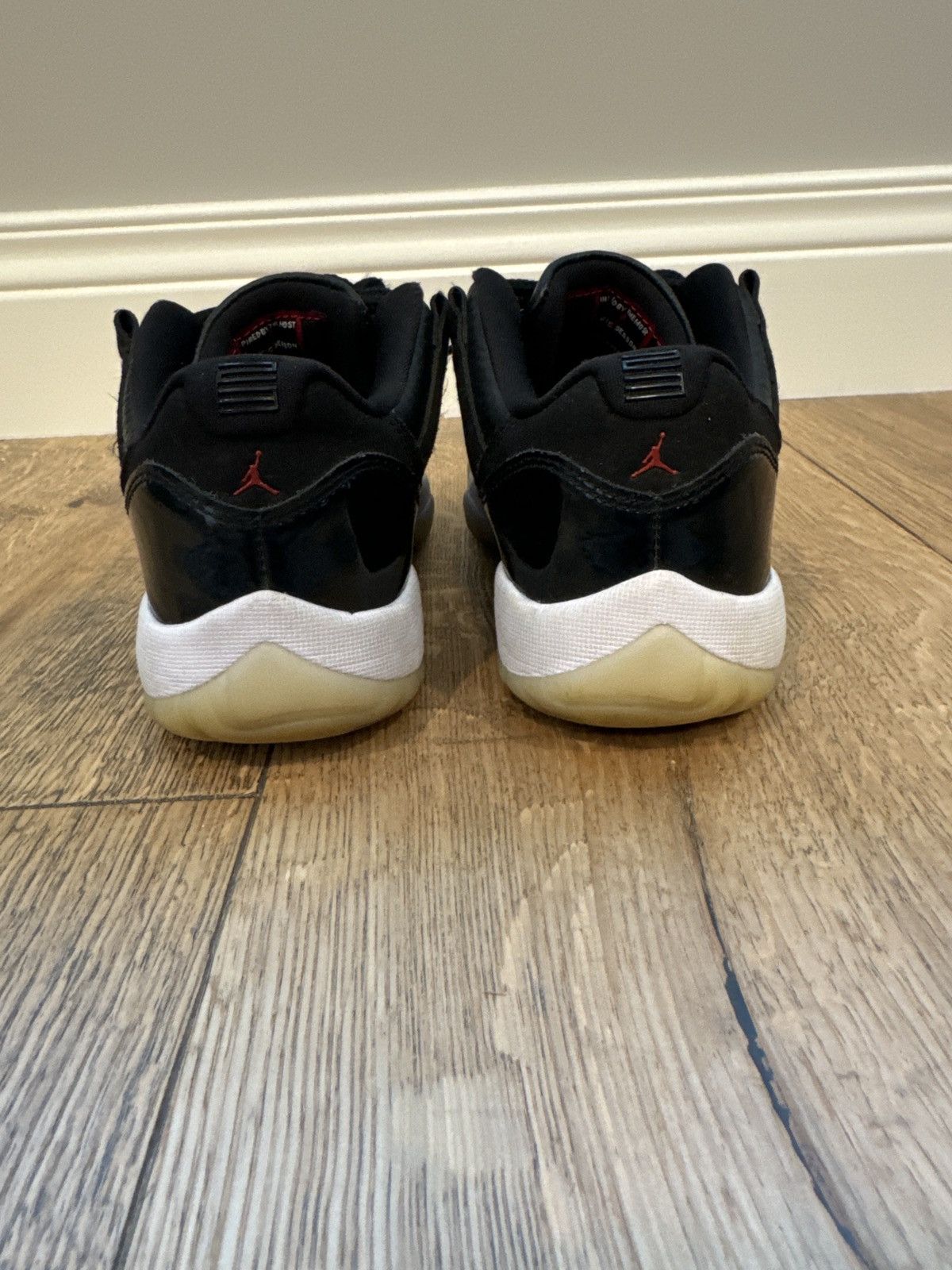Jordan Brand × Nike Jordan 11 low 72-10 Size US 6 / EU 39 - 4 Thumbnail