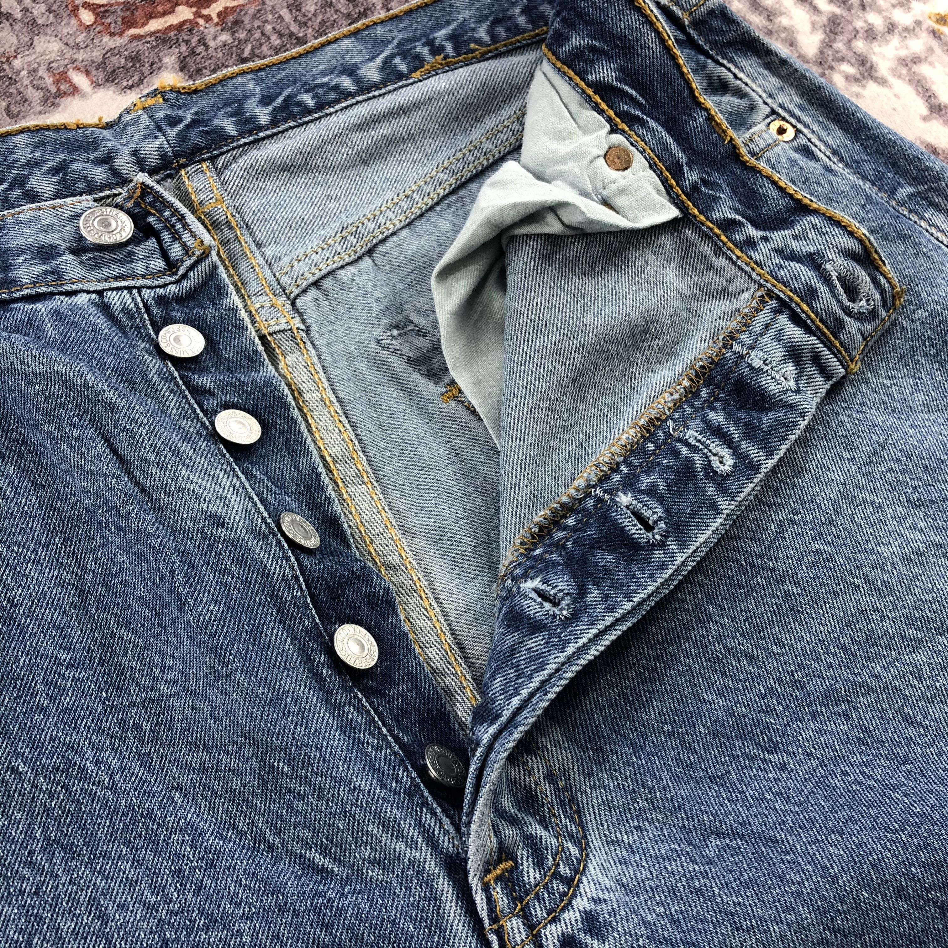 Levi's Vintage 90s Blue Wash Levis 501 Jeans-JM2401 Size US 35 - 8 Thumbnail
