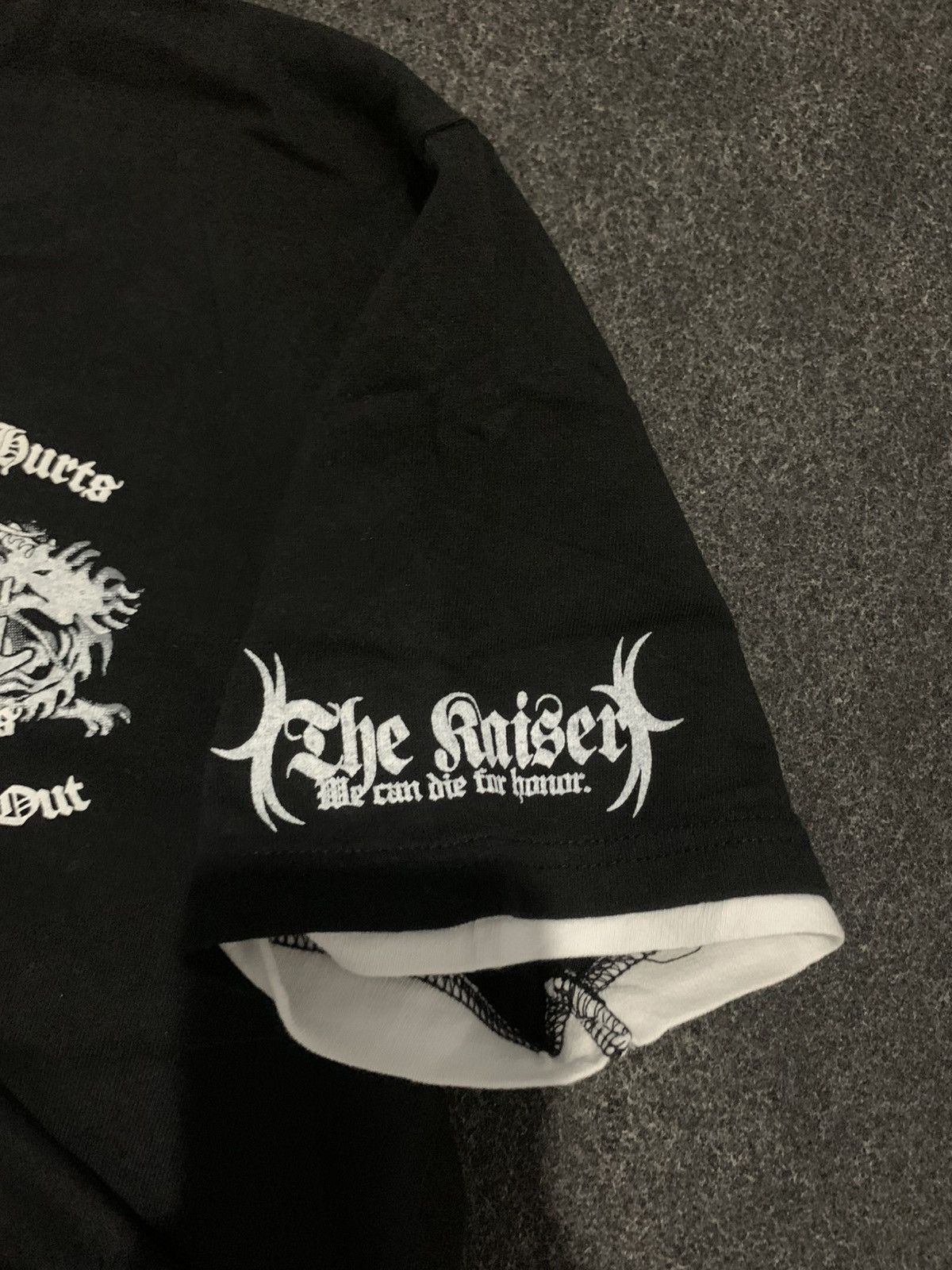 Japanese Brand Y2k Beumere Dragon Cross "The Raised" Graphic T-Shirt Size US L / EU 52-54 / 3 - 9 Thumbnail
