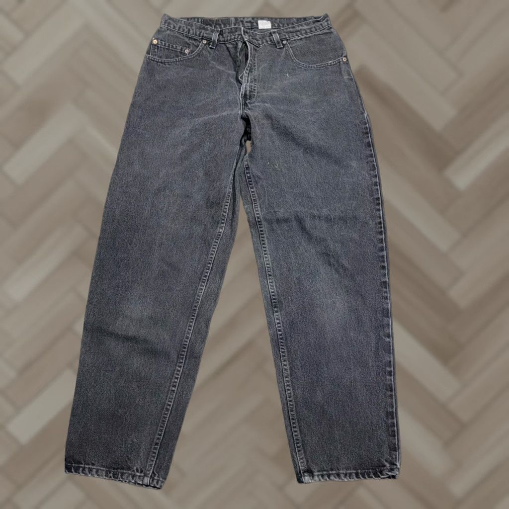 VINTAGE Levi's 560 Jeans Men's Tapered Relaxed Fit 34x32 Black Denim 80s 90s Made in USA