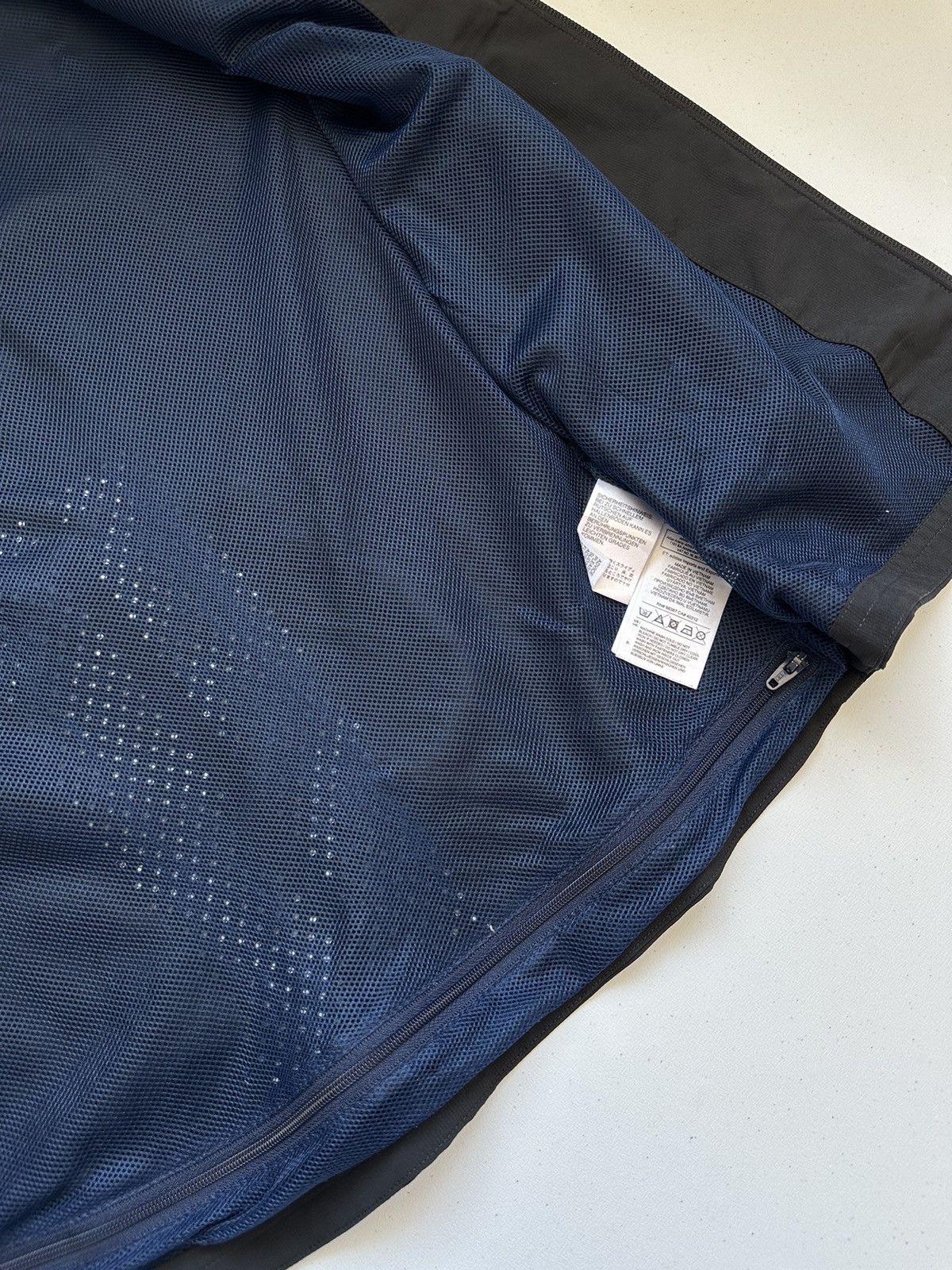 Adidas Adidas Manchester United Lightweight Jacket Hooded Size US XS / EU 42 / 0 - 7 Thumbnail