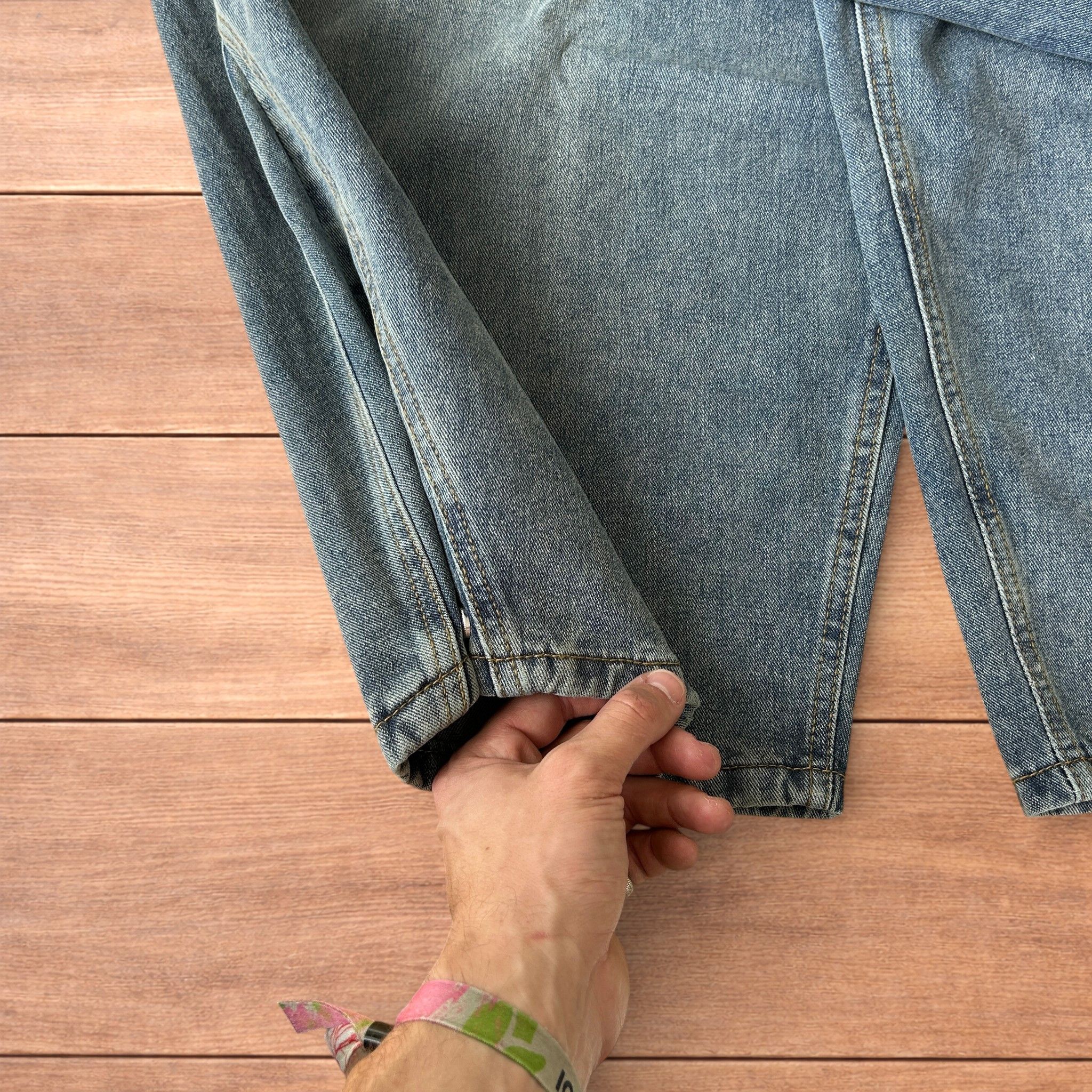 Japanese Brand Super baggy wide leg balloon fit jeans in mid blue wash. Size US 36 / EU 52 - 6 Thumbnail