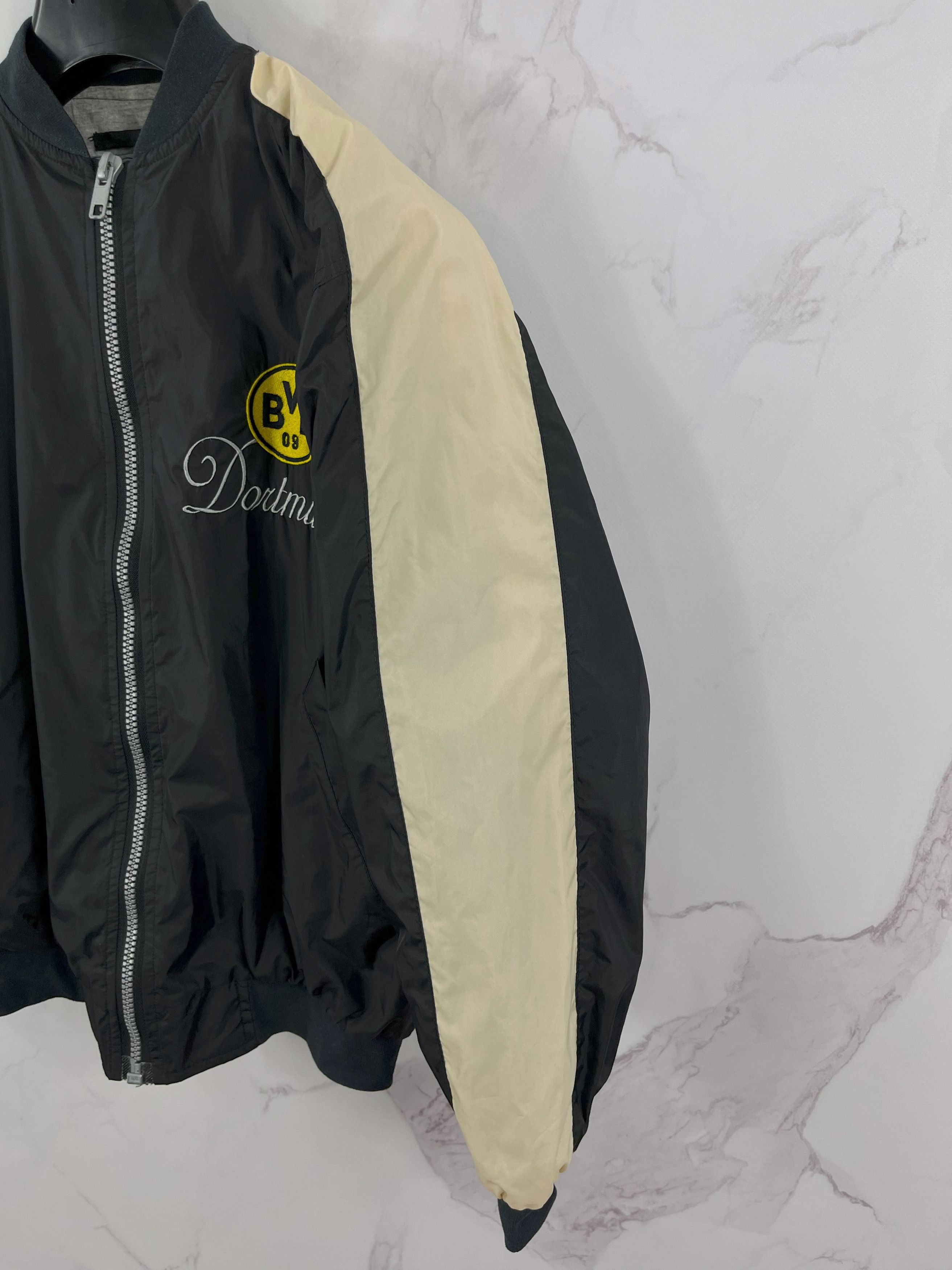 Vintage Vintage Universal Athletics Borussia Dortmund Bomber Jacket Size US M / EU 48-50 / 2 - 13 Thumbnail