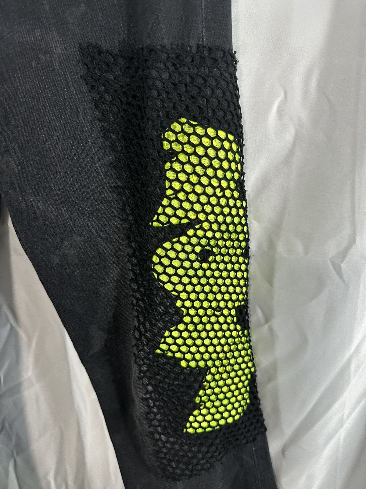 Off-White Off-White Graffiti Netted Size US 31 - 4 Thumbnail