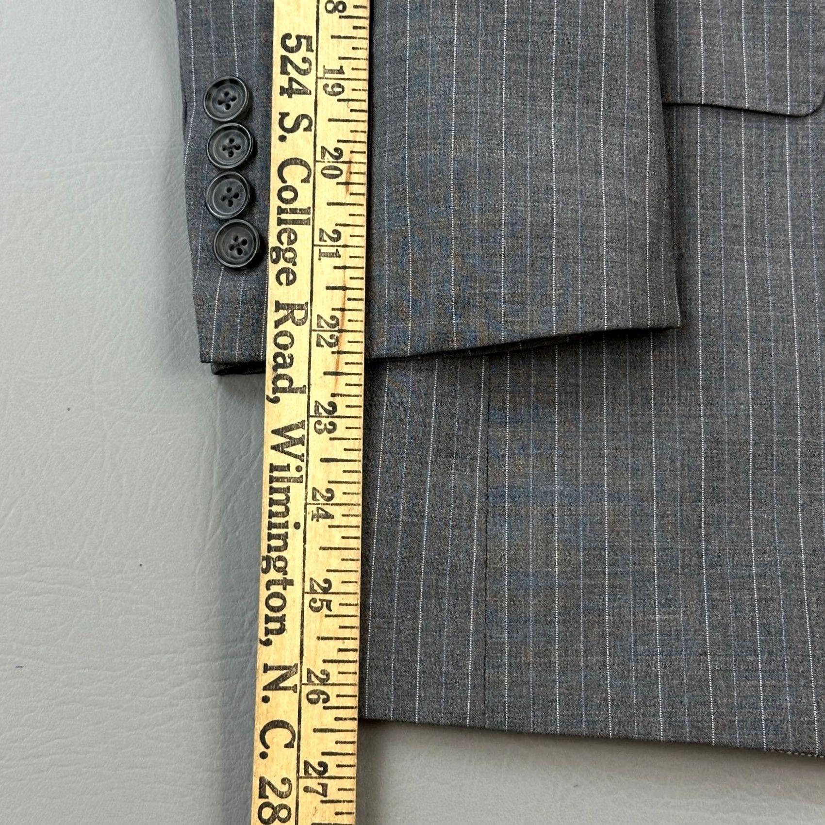 Brooks Brothers Brooks Brothers Explorer Blazer Mens 40S Gray Pinstripe Wool Fitzgerald Fit Blazer Size 40R - 5 Thumbnail