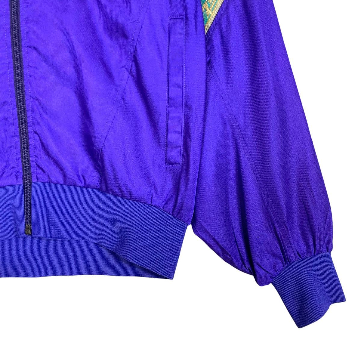 Champion Vintage 90s Champion Windbreaker Jacket Full Zipp Sportwear Size US L / EU 52-54 / 3 - 5 Thumbnail