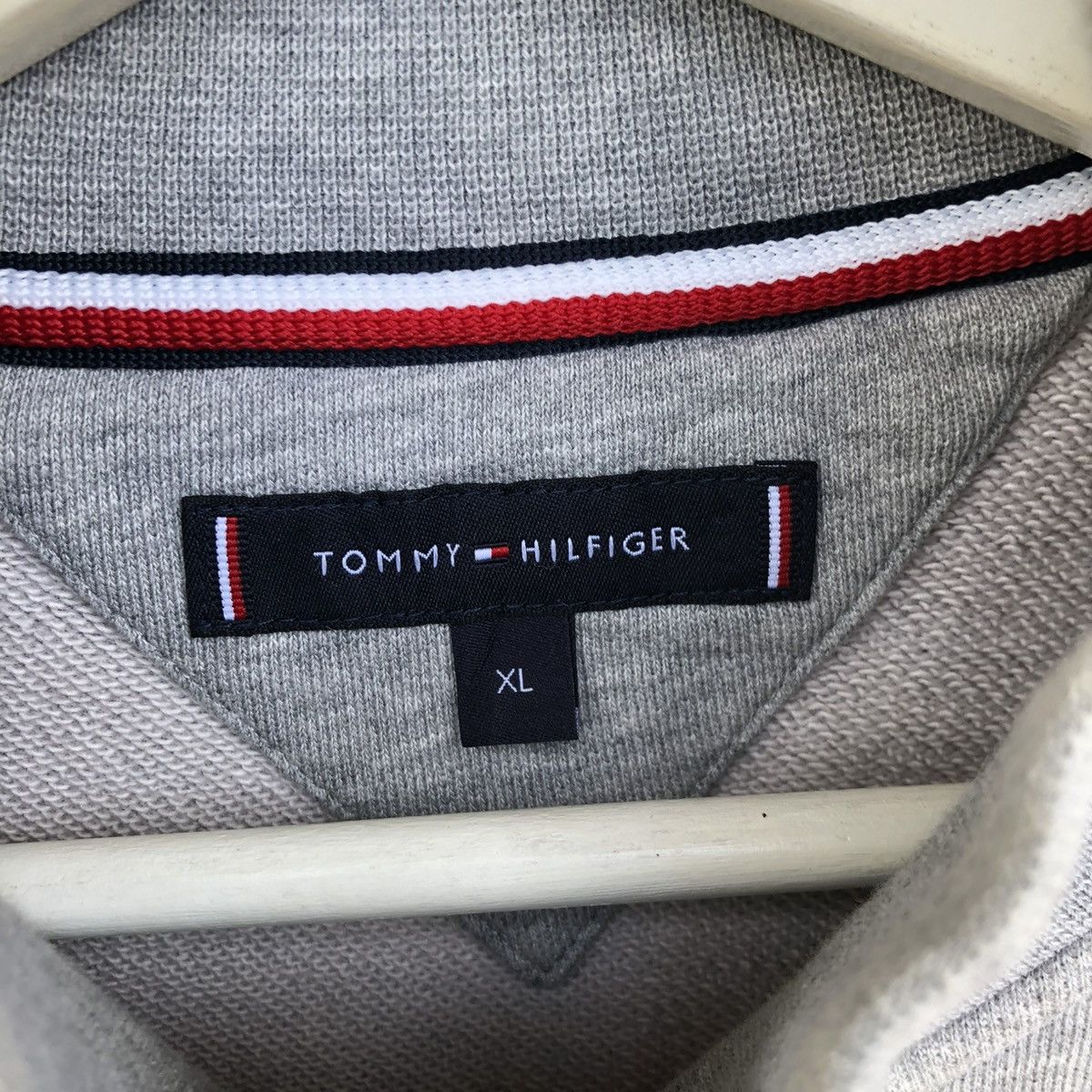 Tommy Hilfiger Tommy Hilfiger Zipper Sweatshirt Pullover Size US XL / EU 56 / 4 - 5 Thumbnail