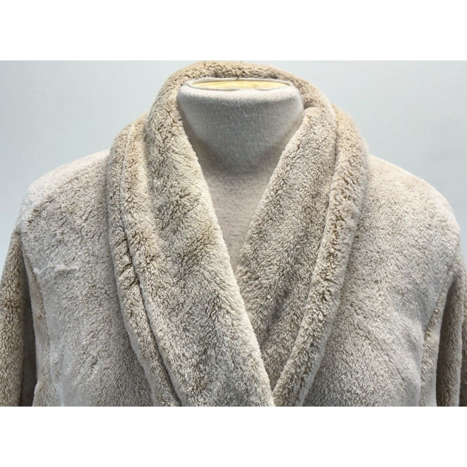 Vintage VINTAGE Stan Herman Plush Robe Women’s Large Beige Belt Pockets Lounge Size ONE SIZE - 5 Thumbnail