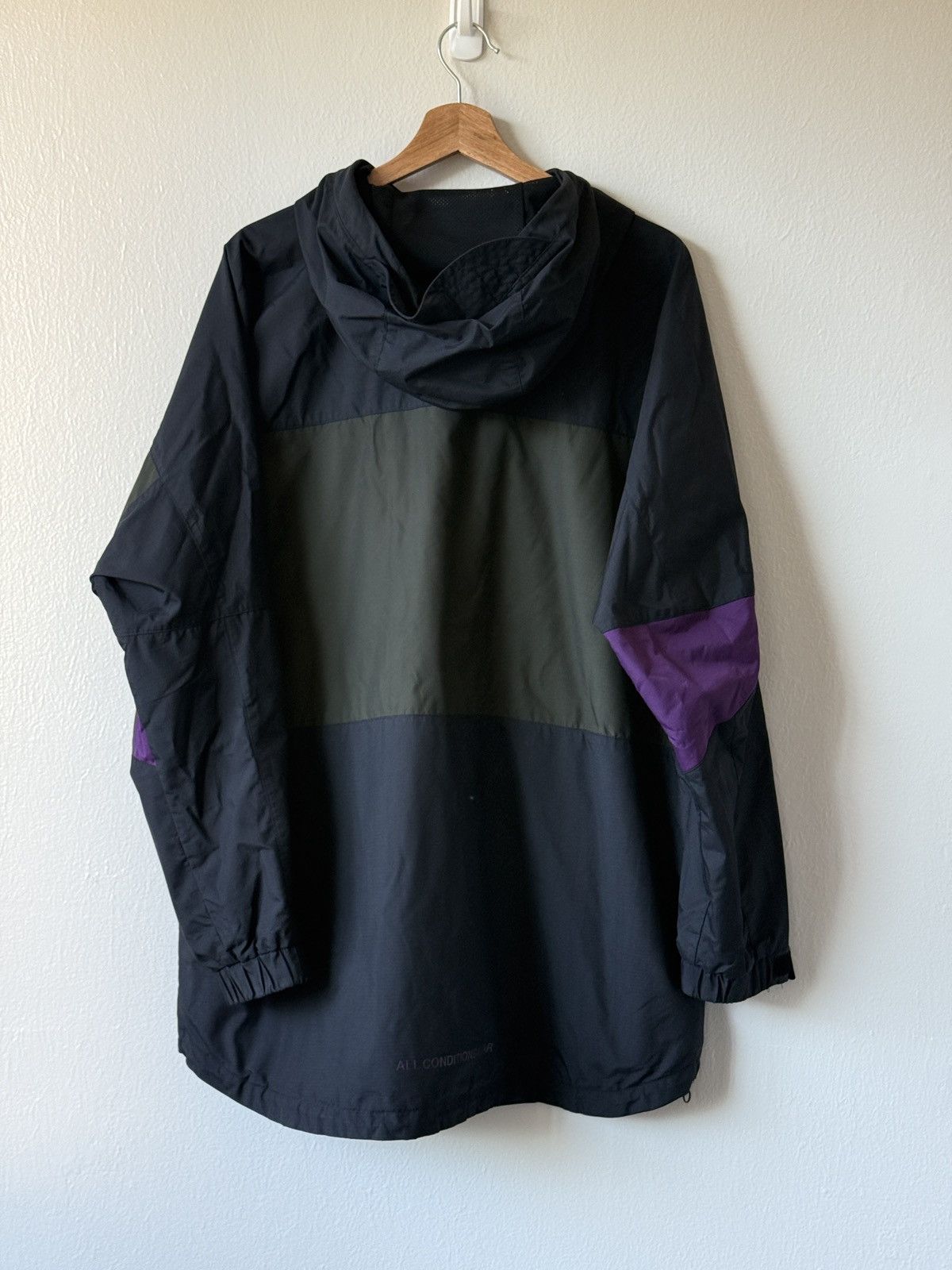 Nike ACG Nike ACG Windbreaker Size US L / EU 52-54 / 3 - 2 Thumbnail